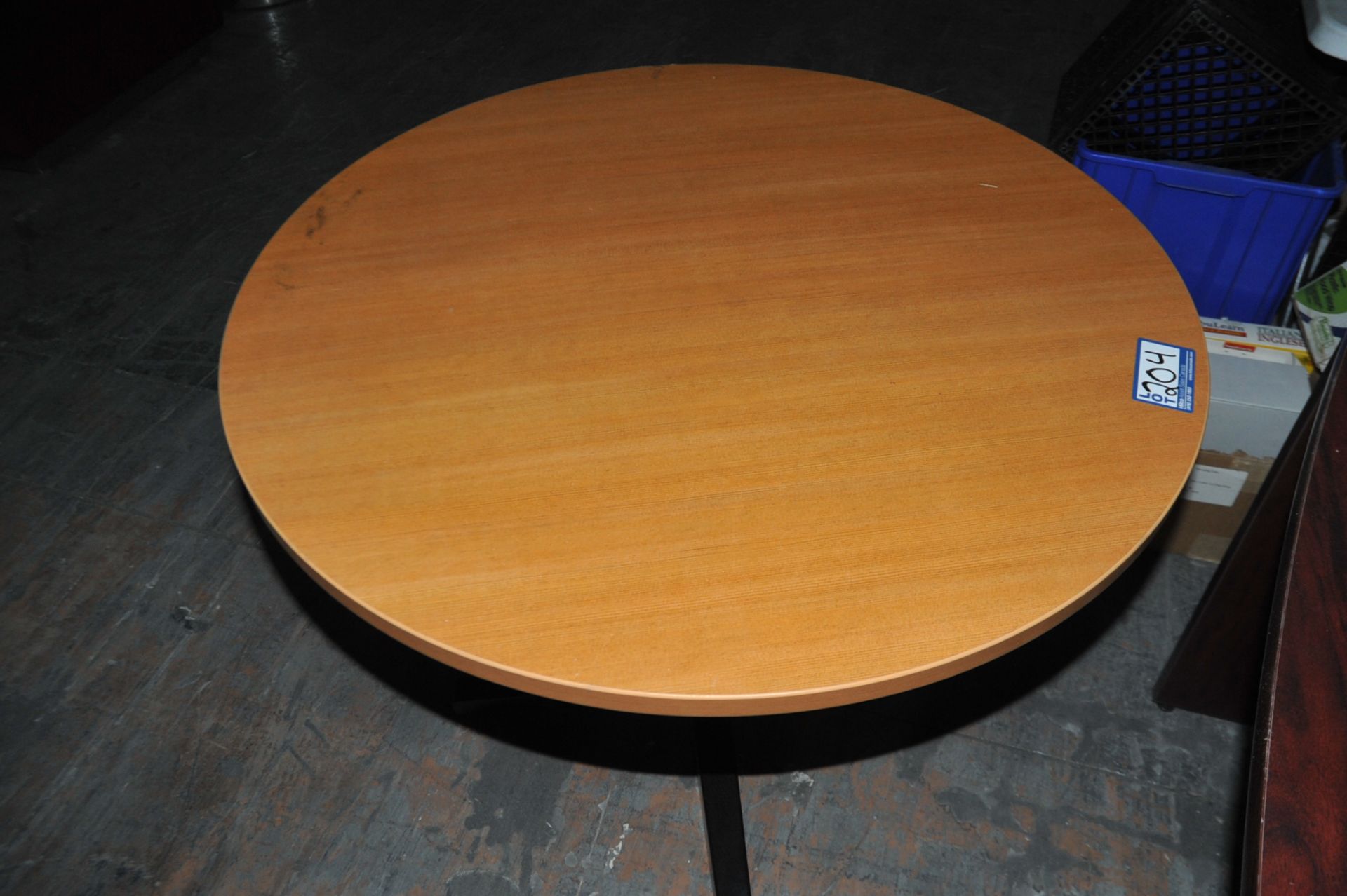 3' Round Table