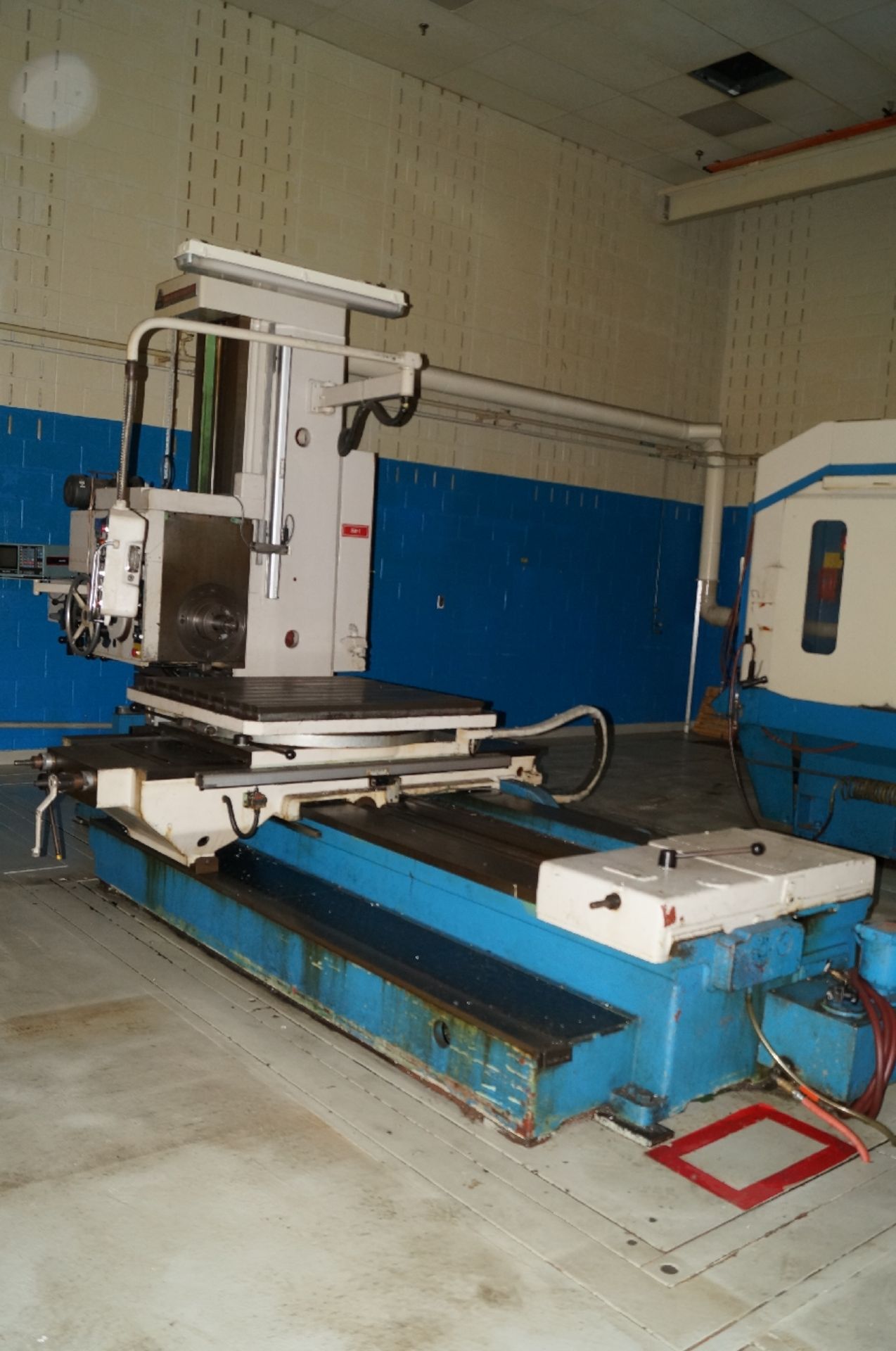 TOS Varnsdorf Model W-9A Table Type Horizontal Boring Mill ; Serial Number: No 01-22 ; Spindle - Image 3 of 6