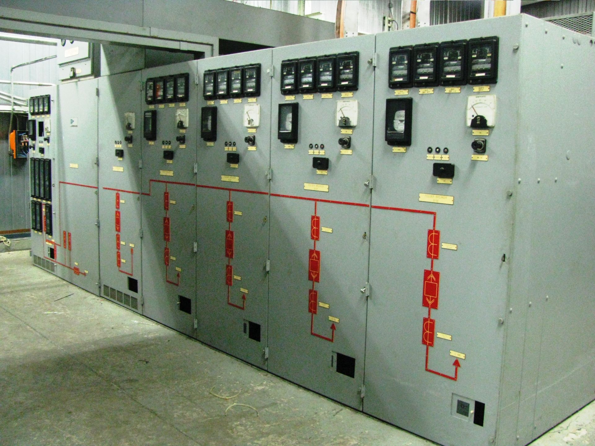 Complete High Voltage Power Distribution Center, Includes: (4) Rows ITE Feeder Breakers - 15,000 / - Image 3 of 15