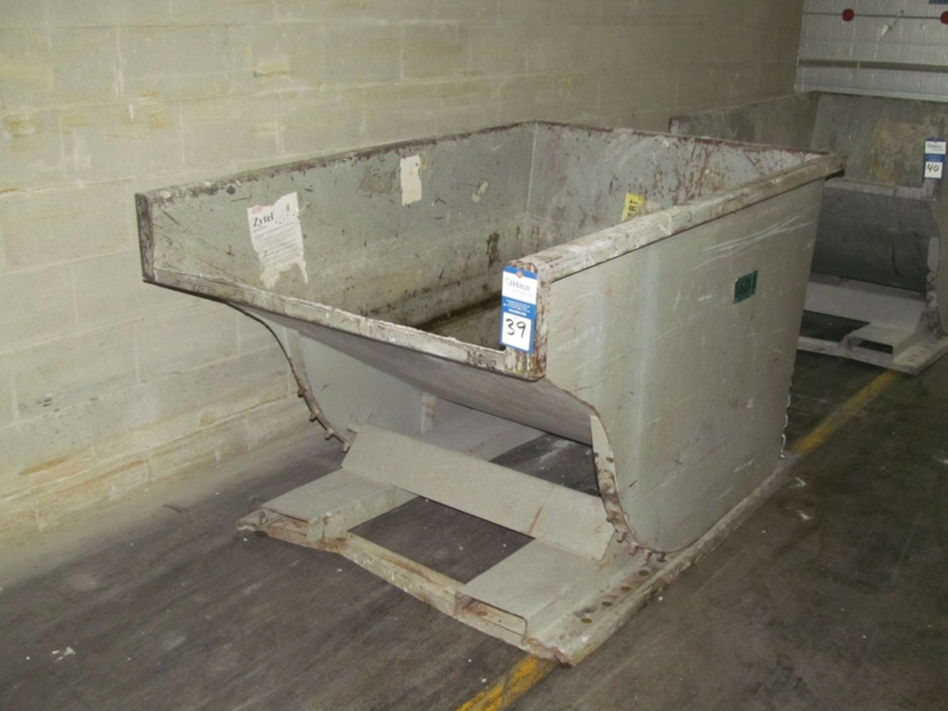 1 1/2 cu. yd. Self Dumping Hopper