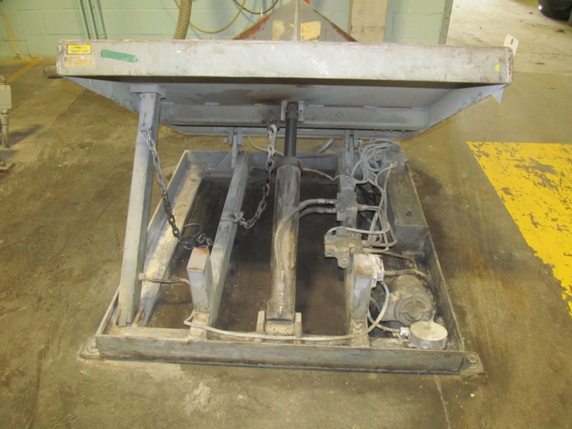 Handling Specialty Model HS TT60-2 2000 Lb. Hydraulic Tilt Table; 44" x 48" Platform; V-Cradle w/ - Image 2 of 2