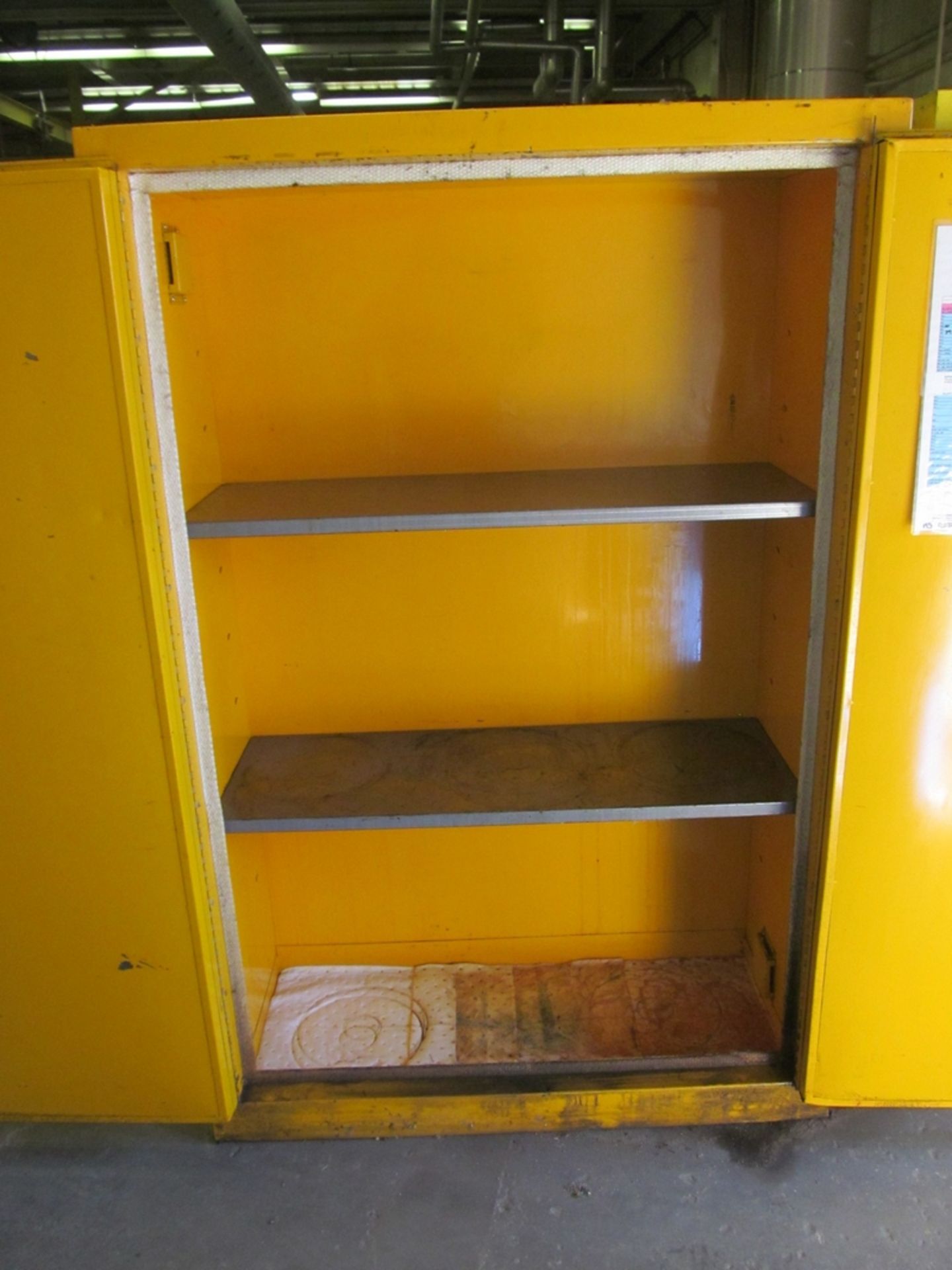 Condor 2-Door Safety Cabinet - Image 2 of 2
