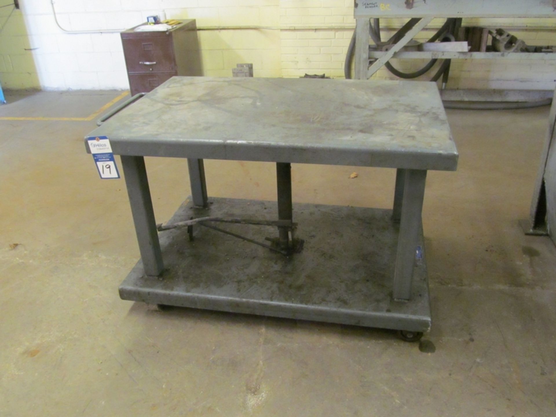 Wesco Model LTL-20-3248 2000 lb. Hydraulic Lift Table