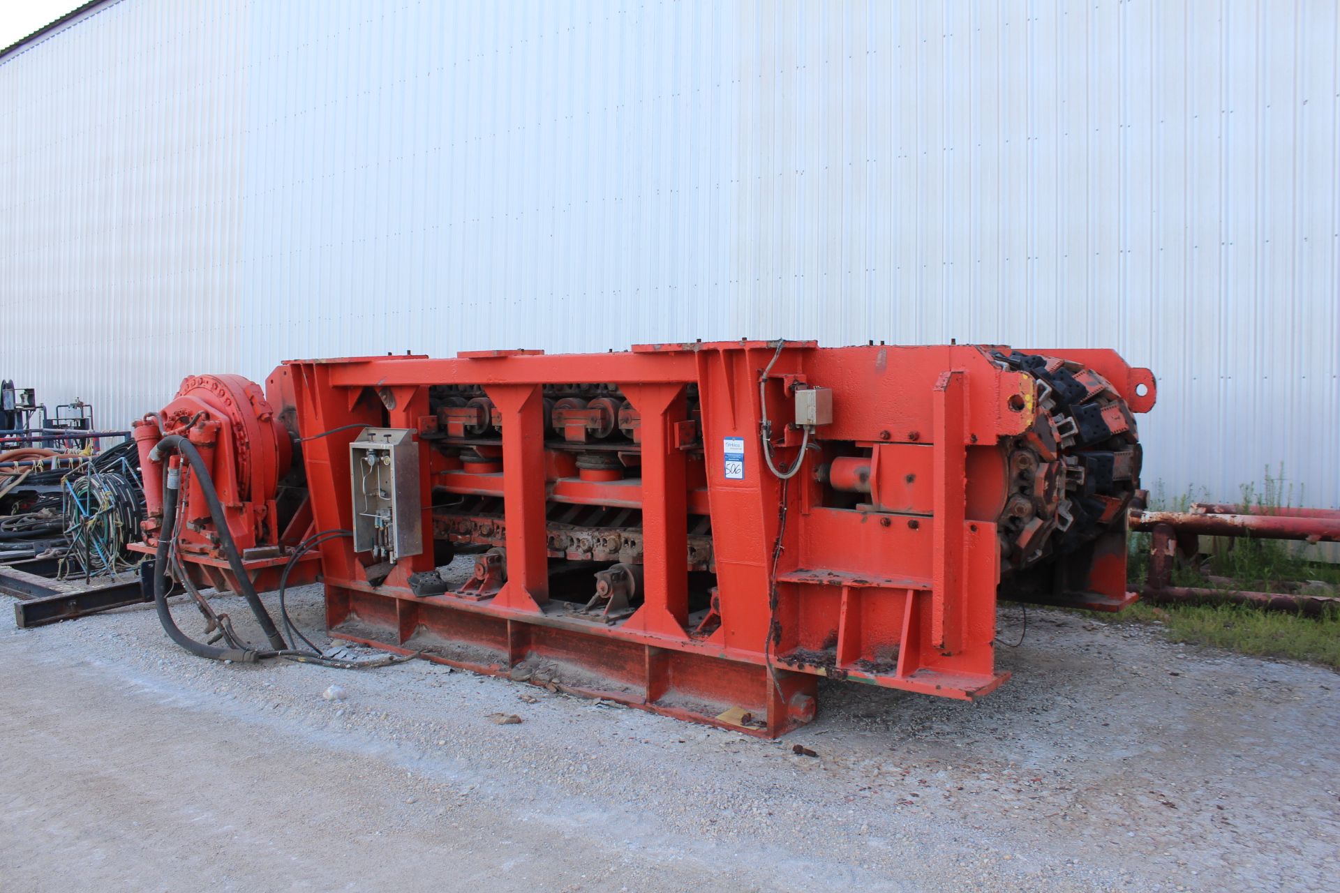 Pipe Tensioner; Red painted tensioner upper and lower, w/ Hydraulic Unit - Image 3 of 5