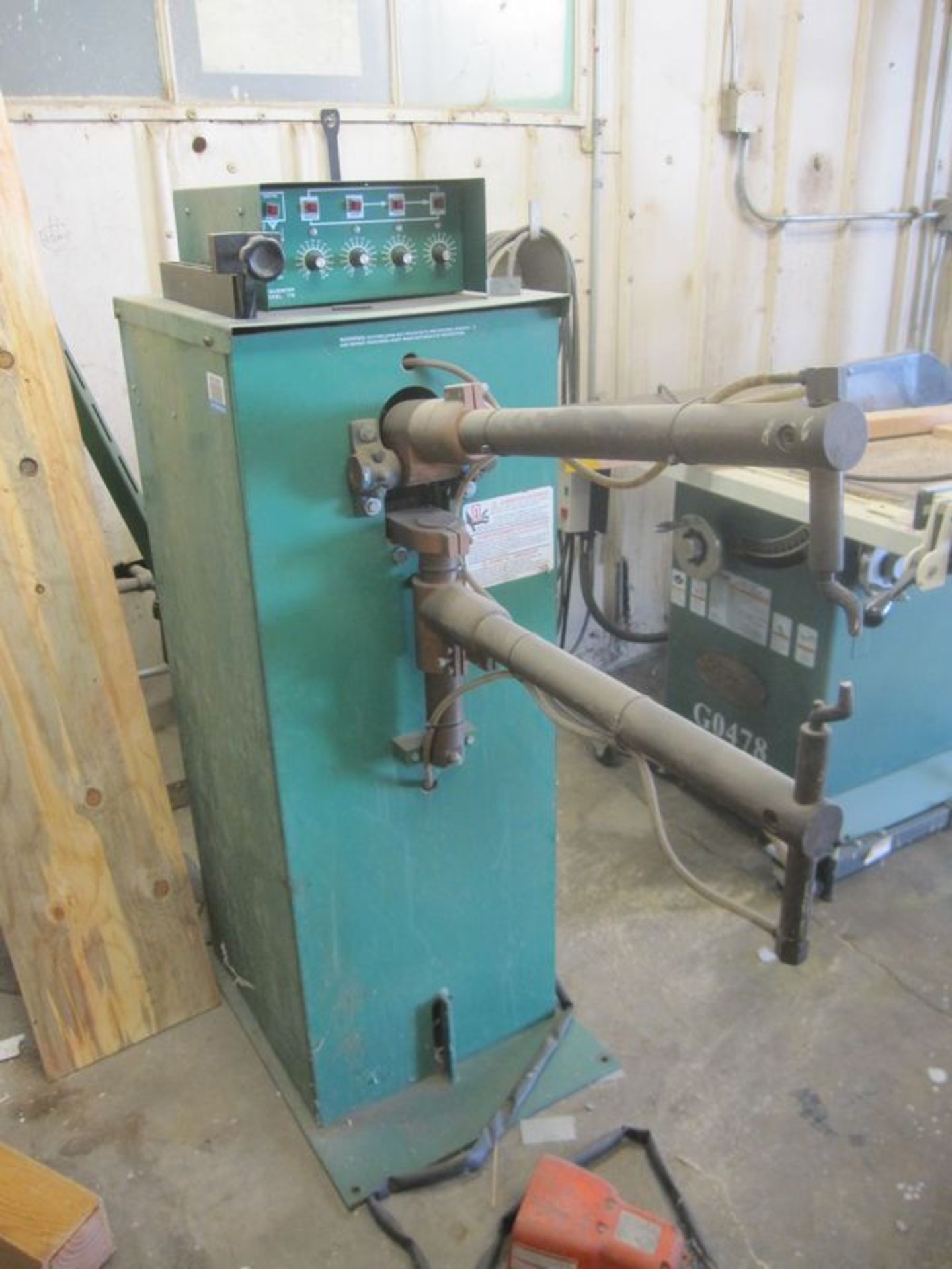 Western Arctronics Model 30KVA  Spot Welder , Serial Number: FK986 60 Cycles 1 Phase, Primary: 60V