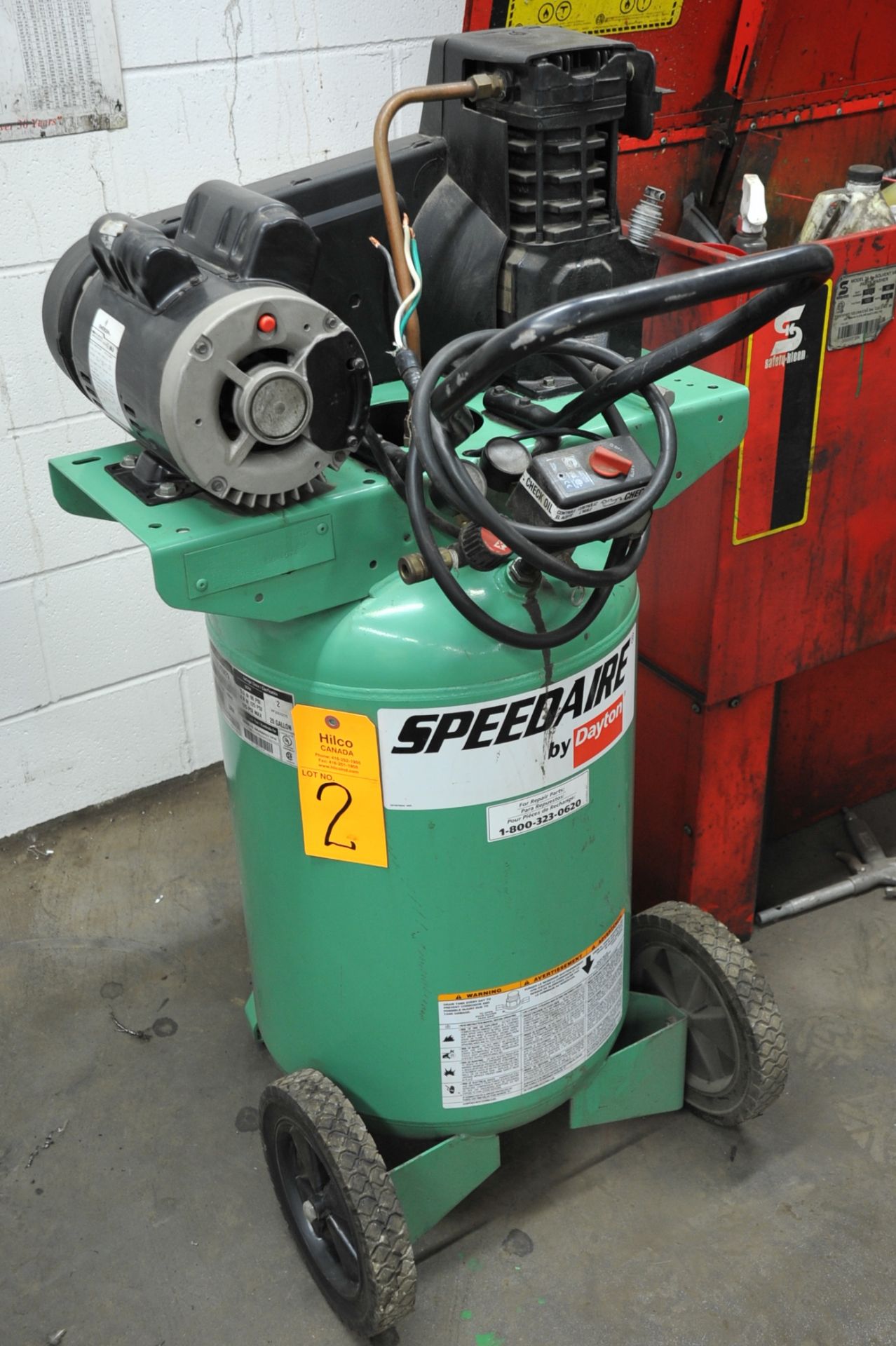 Dayton Model Speedaire SDR4TW29 20 Gallon  Air Compressor