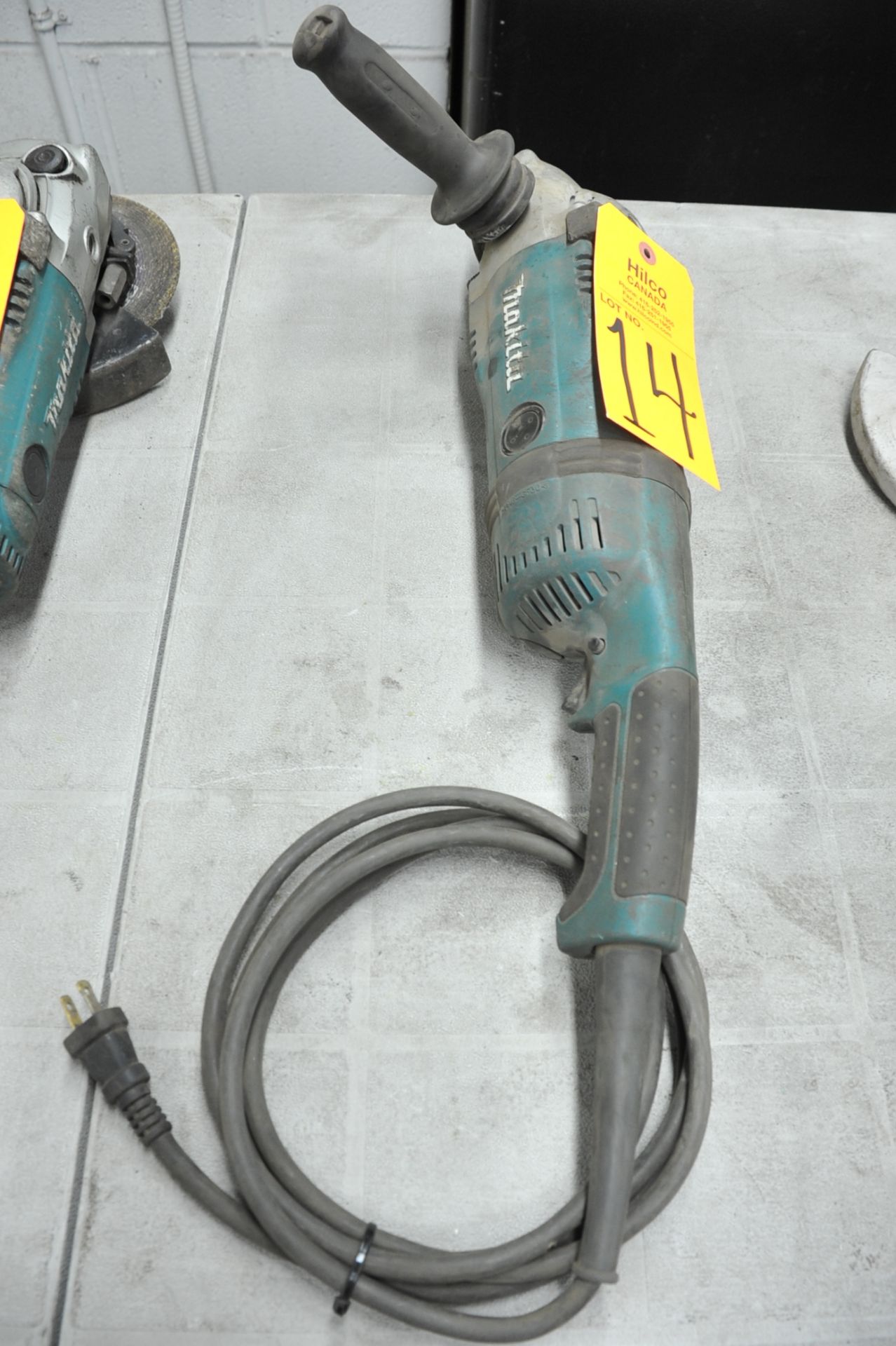 Makita Model GA9031 9" Angle Grinder