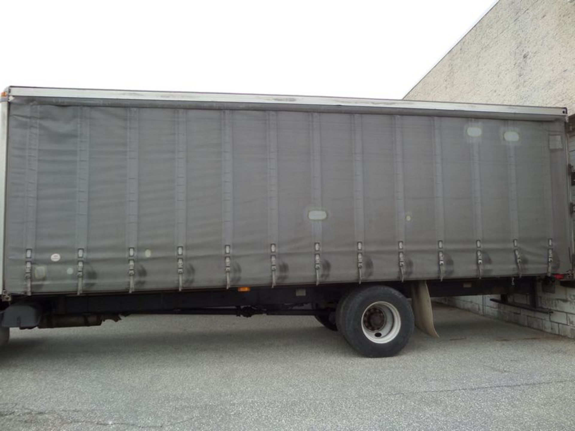 CURTAIN SIDE TRUCK - Image 5 of 6