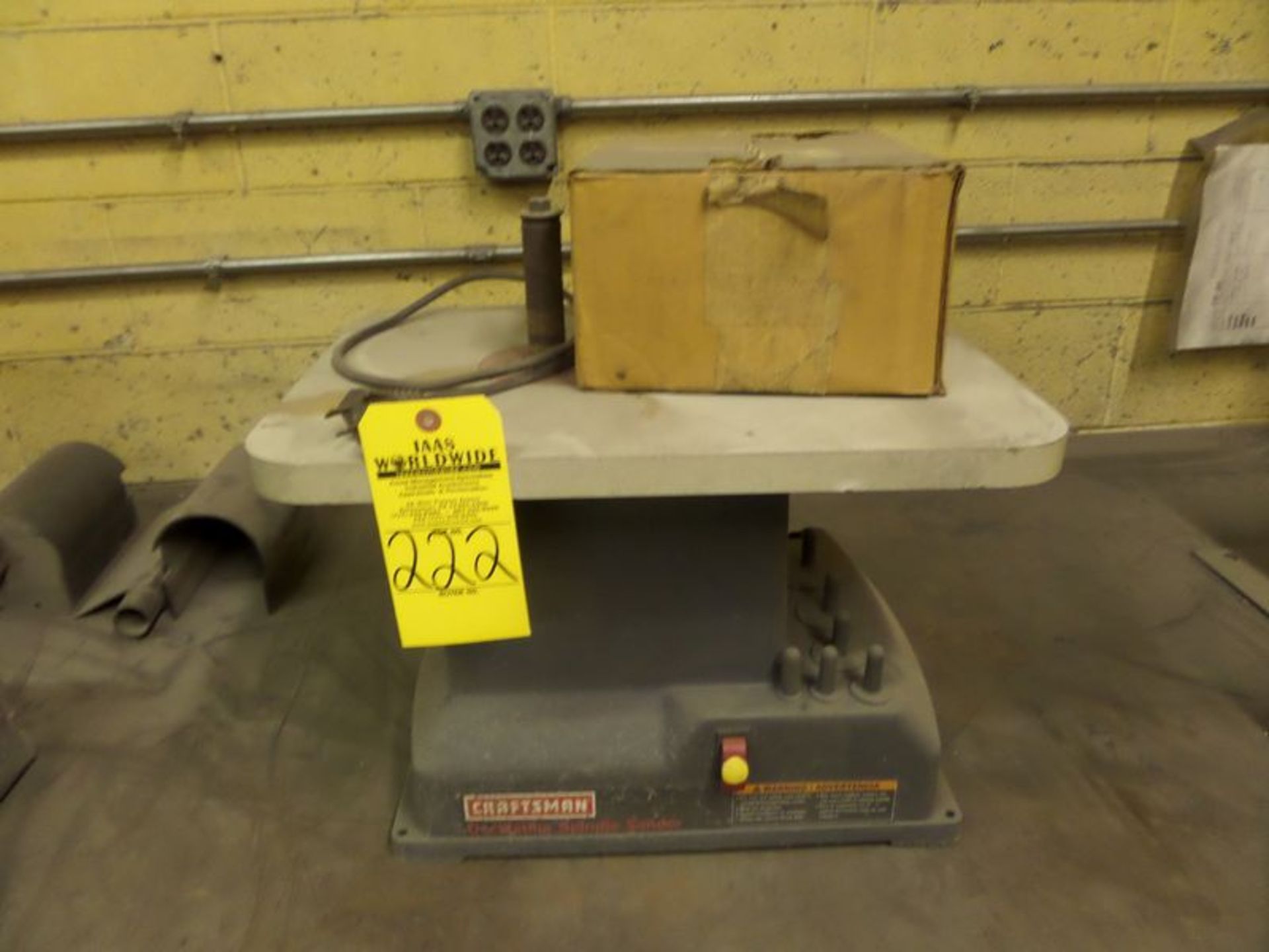 OSCILLATING SPINDLE SANDER