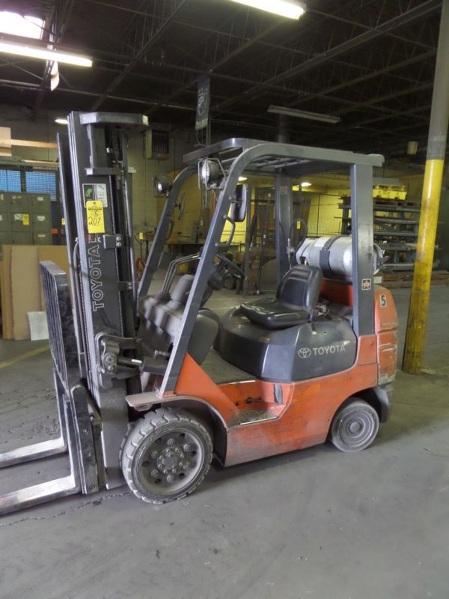 FORK LIFT - Image 2 of 5