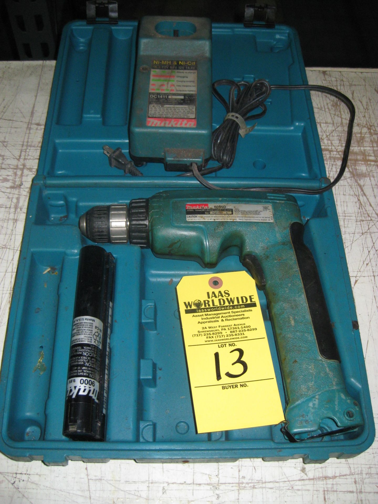 CORDLESS DRILL WITH CHARGER Make: MAKITA Model: 6095D Serial Number: 3640493