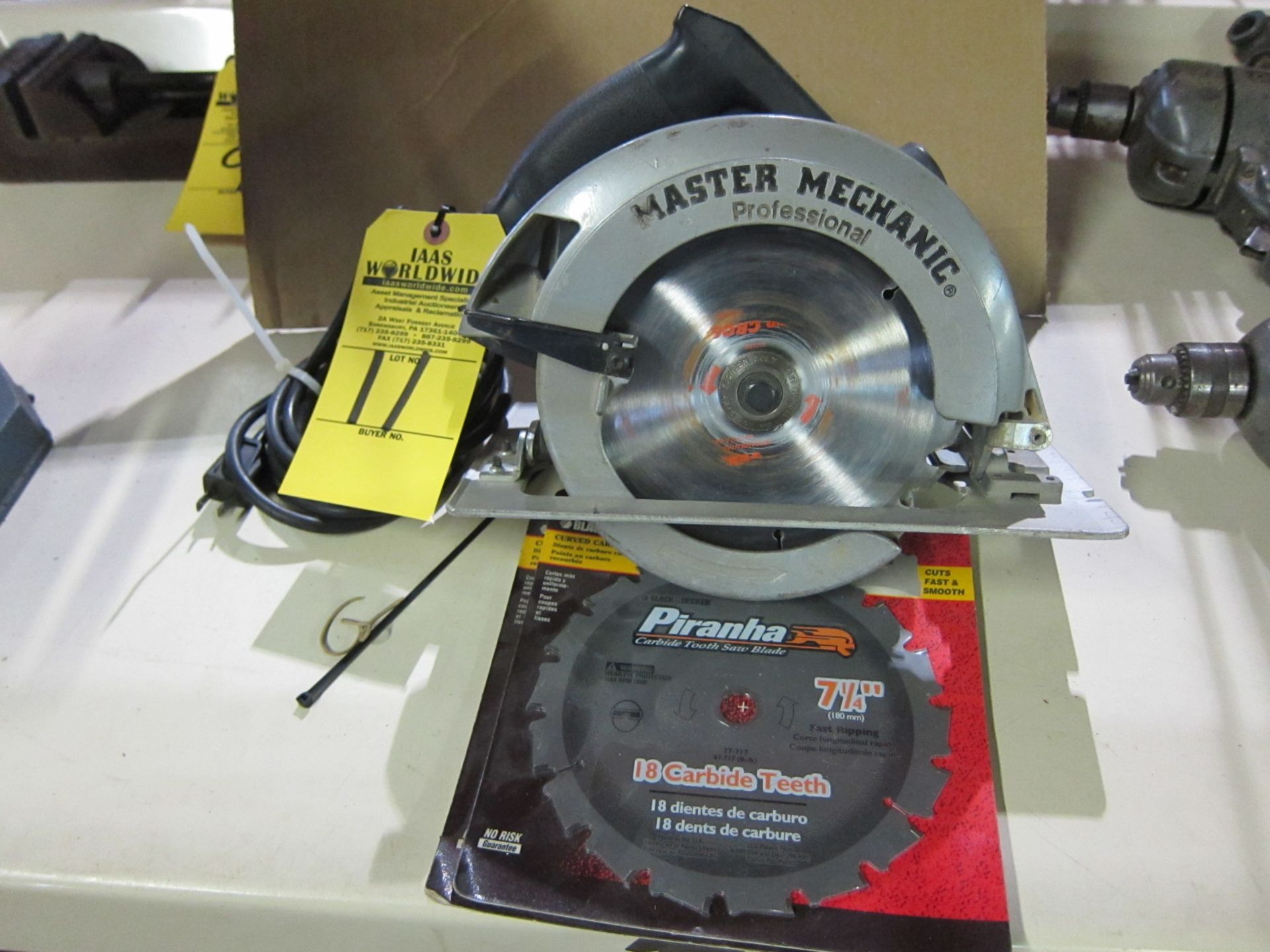 7-1/4" CIRCULAR SAW MASTER MACHANIC Model: MM9657