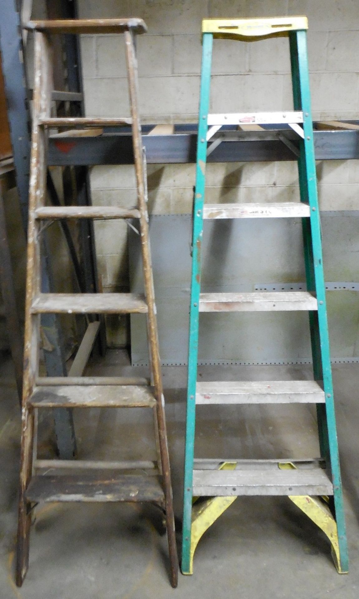 (2) 6' FIBERGLASS & WOOD LADDERS