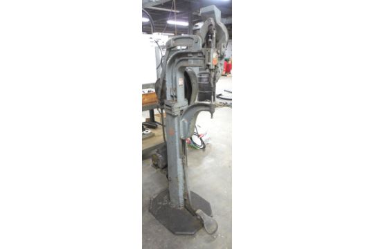 STIMPSON MOD.10S AUTO-FEED TUBULAR RIVET MACHINE - Image 1 of 2