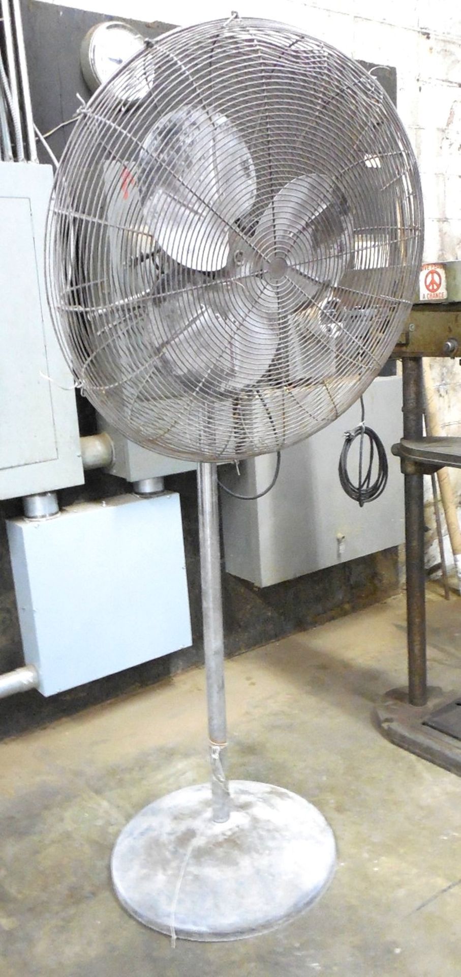 24" INDUSTRIAL SHOP PEDESTAL FAN