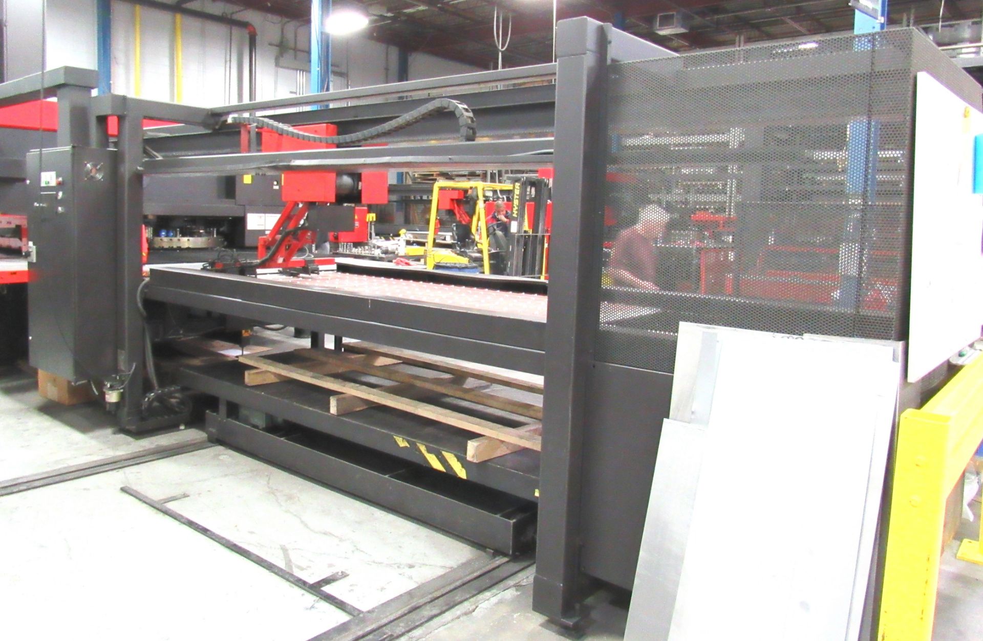 AMADA MOD. AS410 MATERIAL STORAGE 6 SHELF LOAD SYSTEM & MOD.UL410 AUTO MATERIAL LOAD/UNLOAD SYSTEM - Image 3 of 7