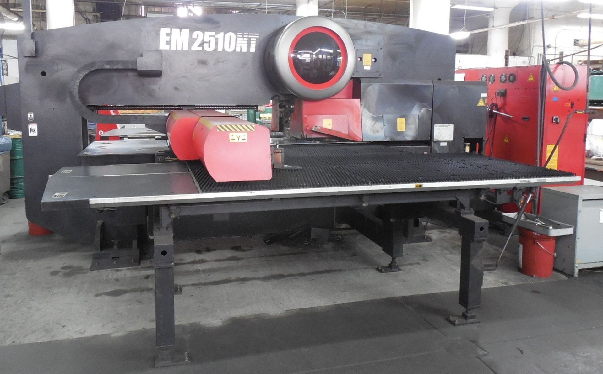 AMADA MOD.EM2510NT 22 TON SERVO-ELECTRIC TURRET PUNCH- New 2005 - Image 5 of 6