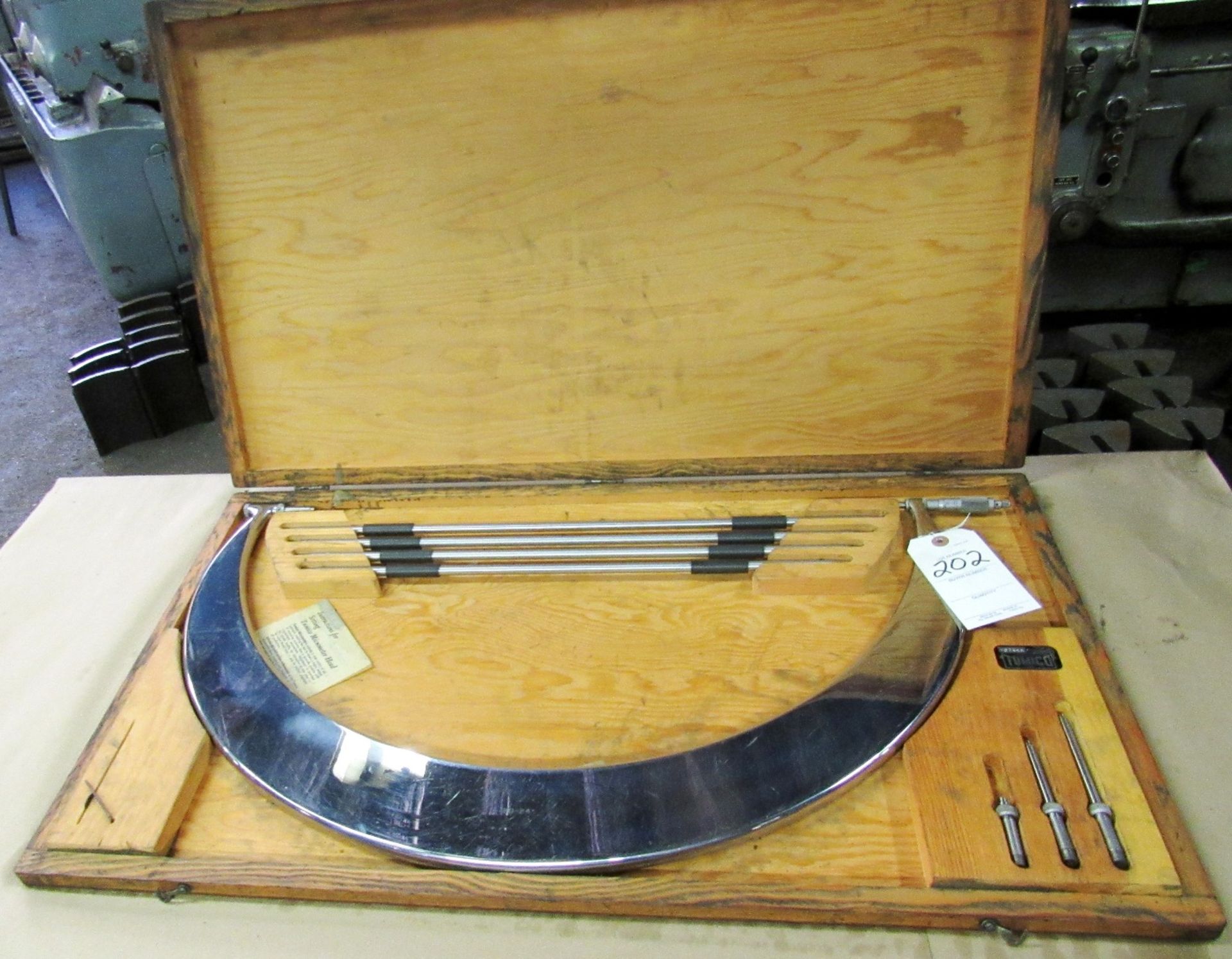 Tumico M-024-LN 20"-24" Micrometer