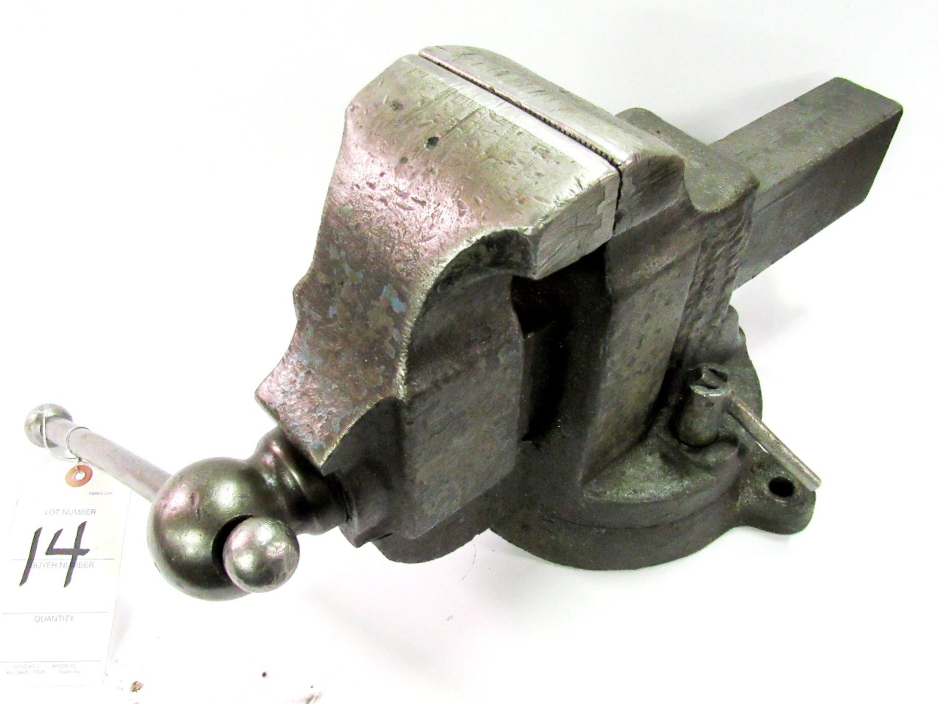 Athol No. 62, 4-1/2" Swivel Bench Vise