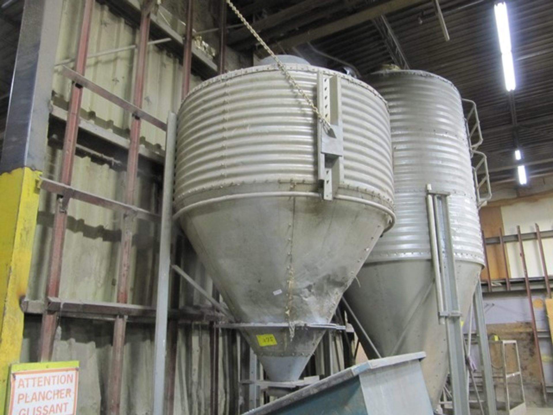 WESTEEL 1,0000 KG. APPROX. CORRUGATED METAL SILO (ST. DAMIEN)