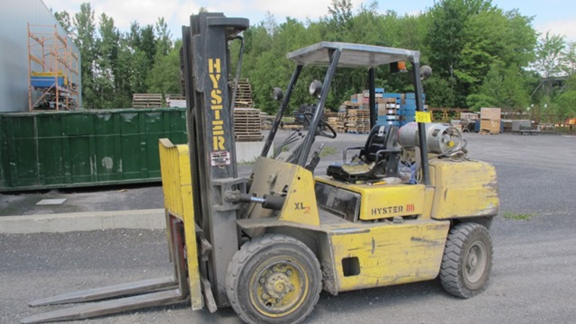 HYSTER 80 XL2, 7,200 LB CAP. PROPANE FORK TRUCK, 193" LIFT, INFLATED TIRES, 3 STAGE, SIDESHIFT (NO