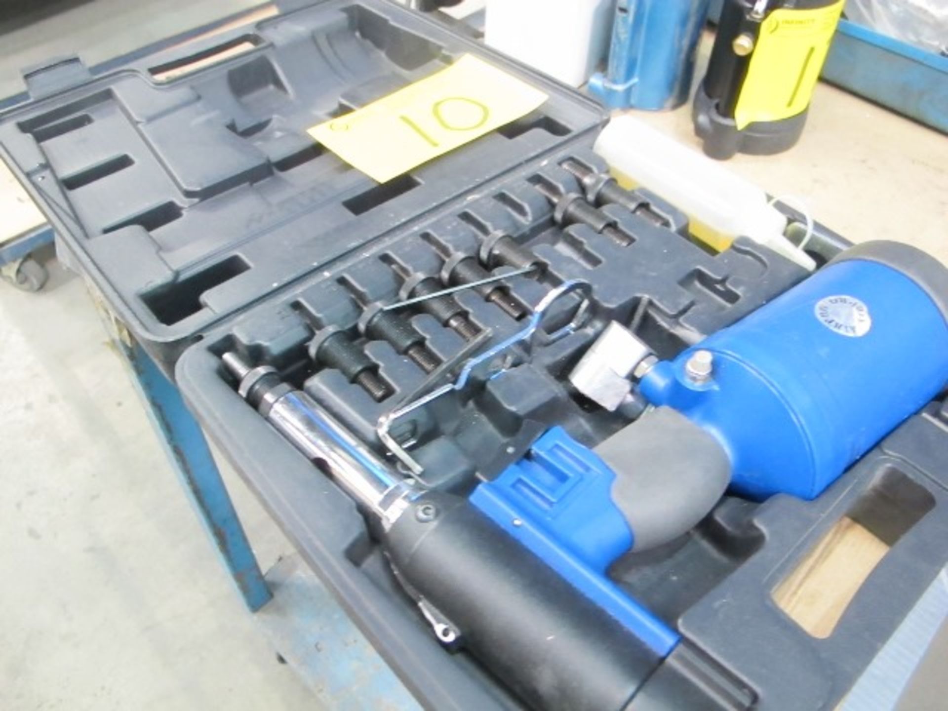 INDUSTRIAL PNEUMATIC TOOLS CCP-25 AIR RIVETER TOOL KIT