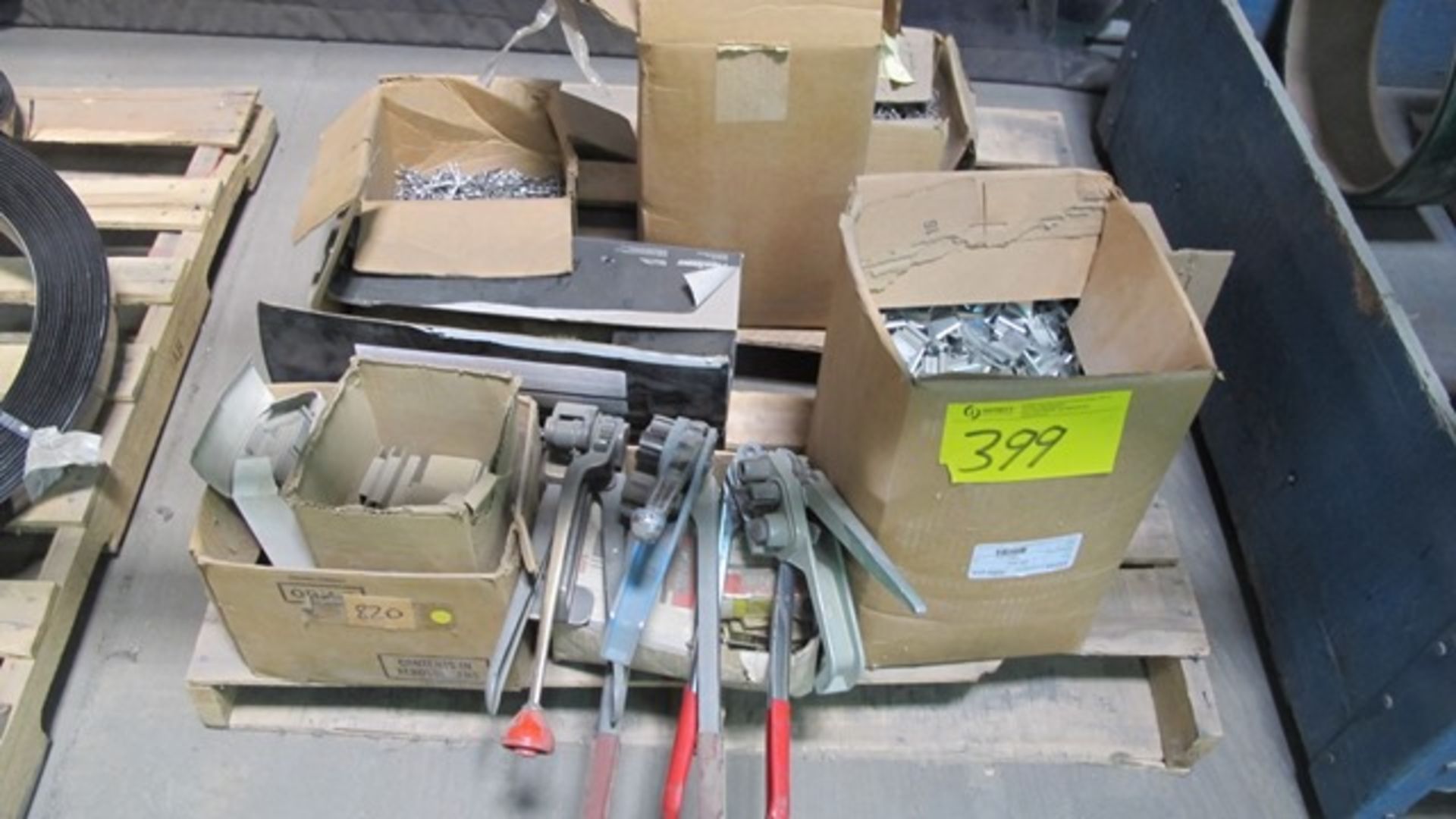 PALLET OF STRAPPING CART TOOLS, CLIPS, ETC.