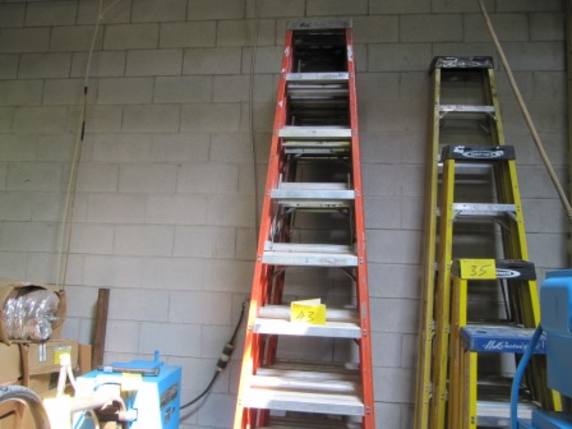 LOUISVILLE 10' STEP LADDER