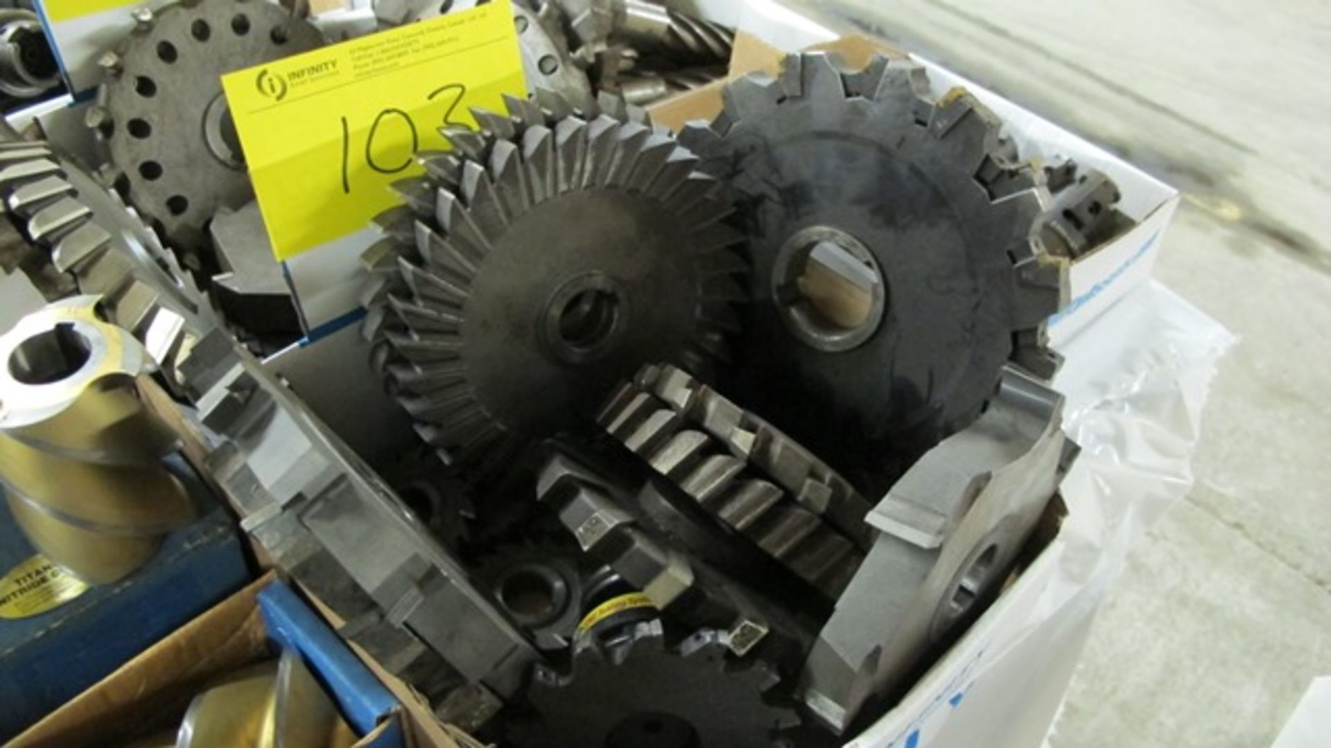 BOX OF CUTTING WHEEL ATTACHMENTS