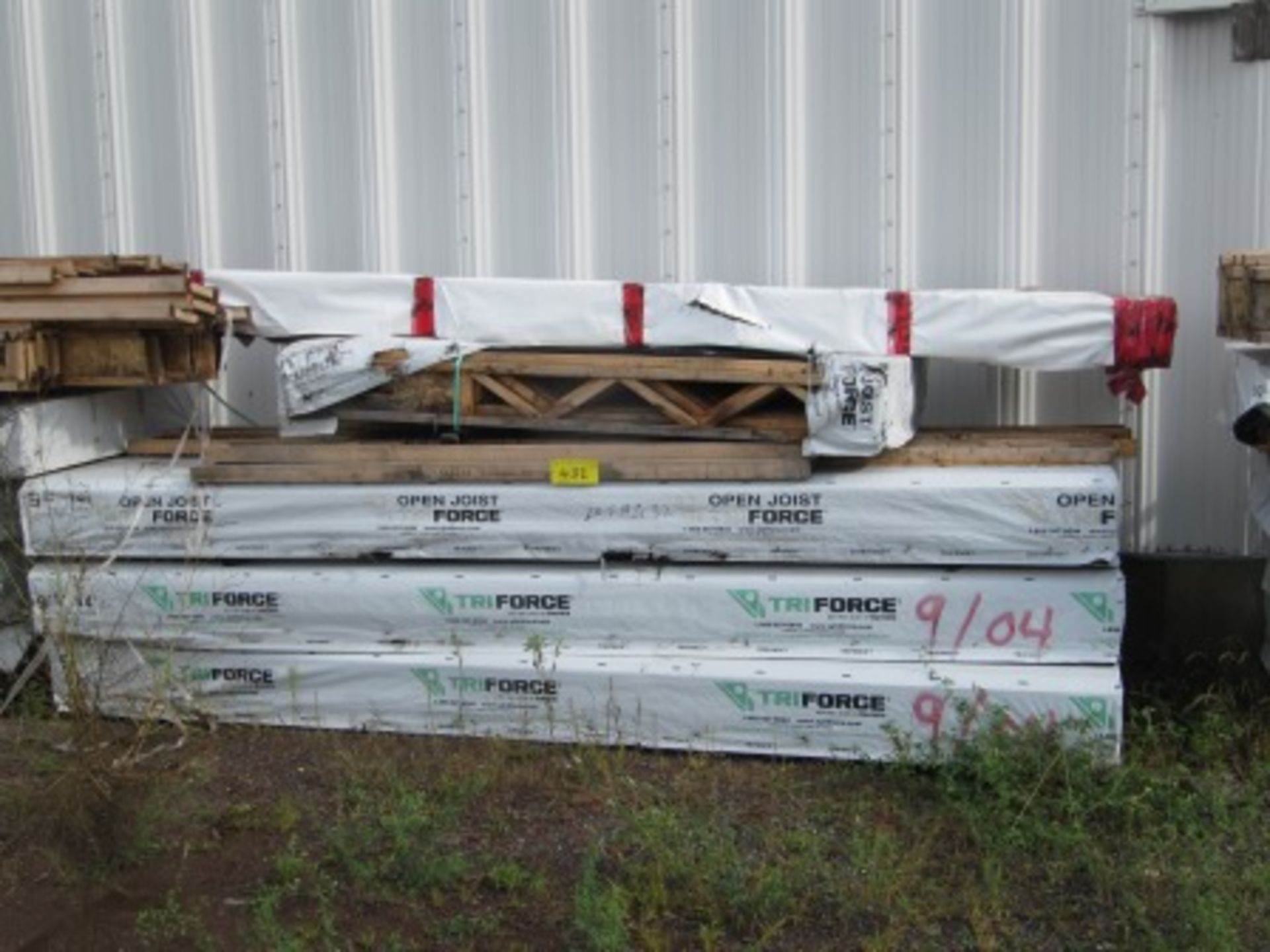 LIFTS TRI FORCE 9-1/2"X14' 24 PC. PER OPEN JOISTS W/OFFCUTS, ETC.