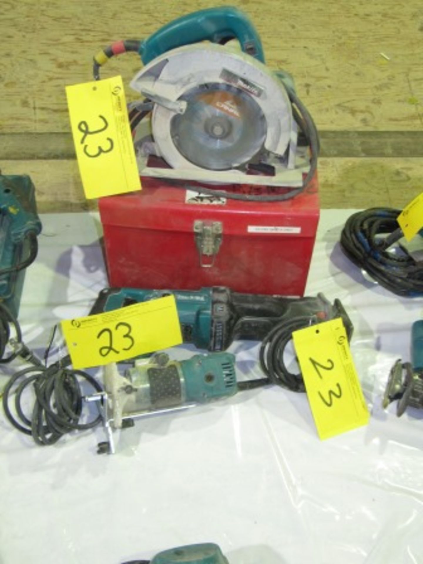 ASST. MAKITA 3710 ROUTER, JR3050T RECIPROCATING SAW, 5007F 185 MM SKILSAW, ETC.