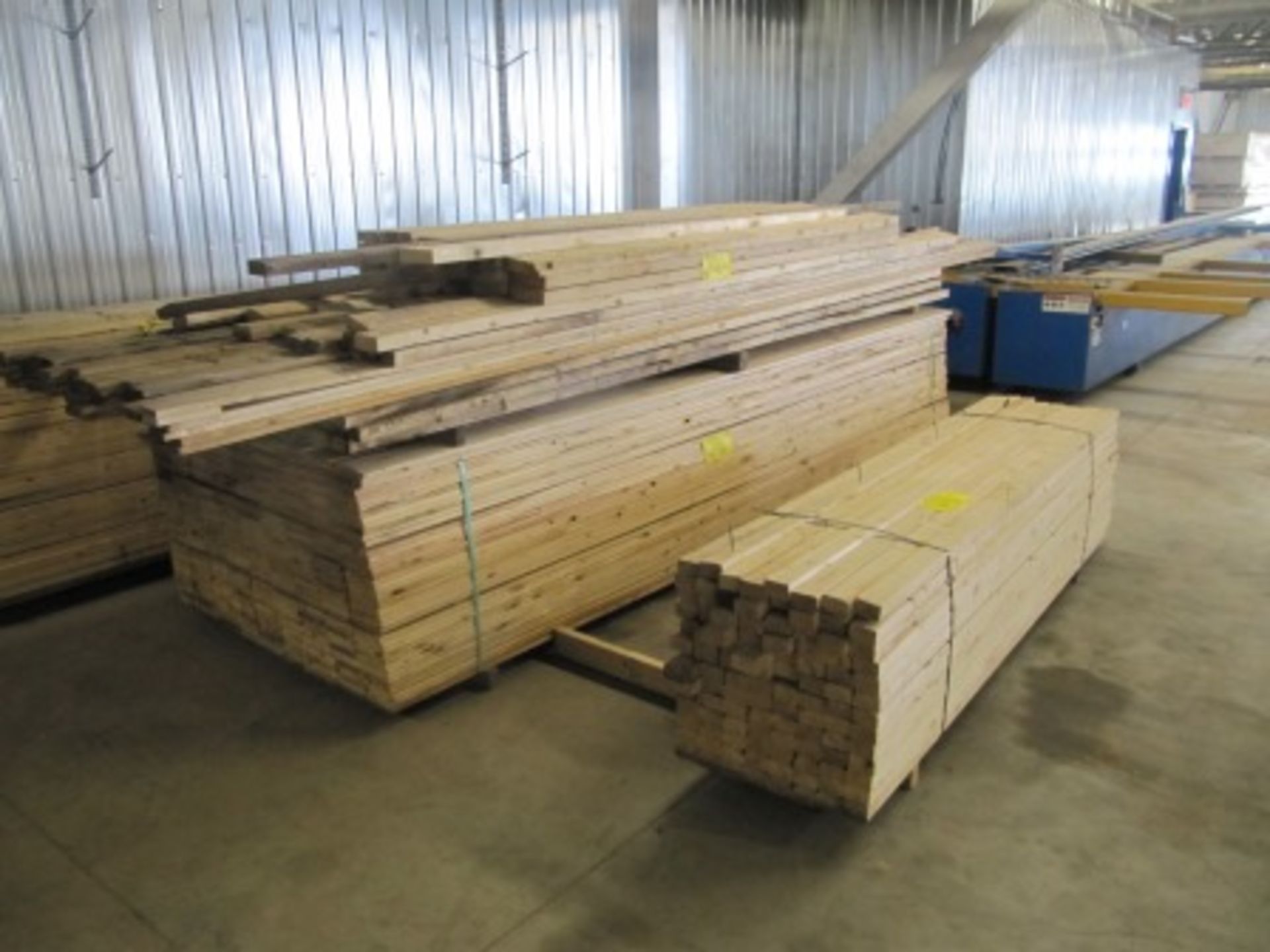 LOT 3 LIFTS 1"X6"X12' SPRUCE W/1"X4"X16', 2"X4"X12', 2"X3"X8' SPRUCE