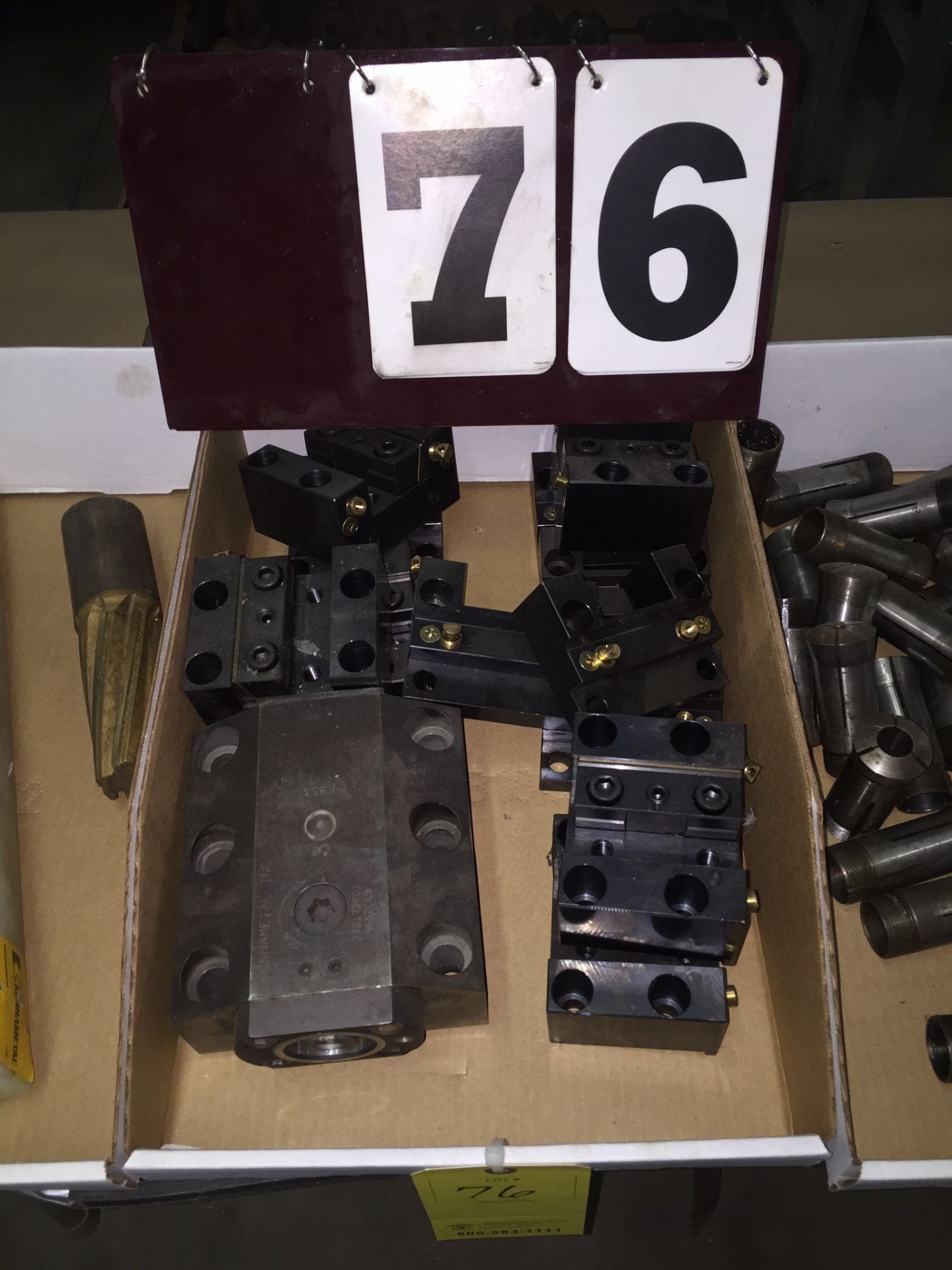 ASSORTED CNC LATHE TOOL HOLDERS