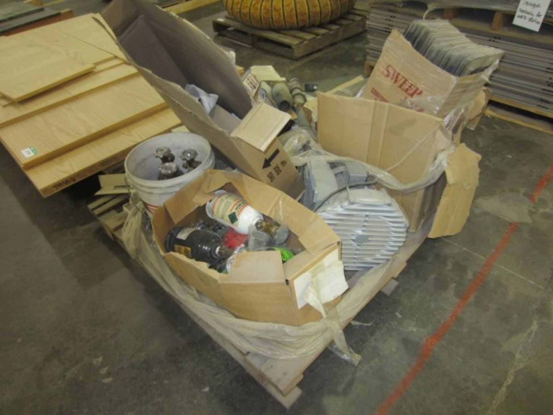 PALLET OF ASSORTED  (MOTORS AND TANKS)