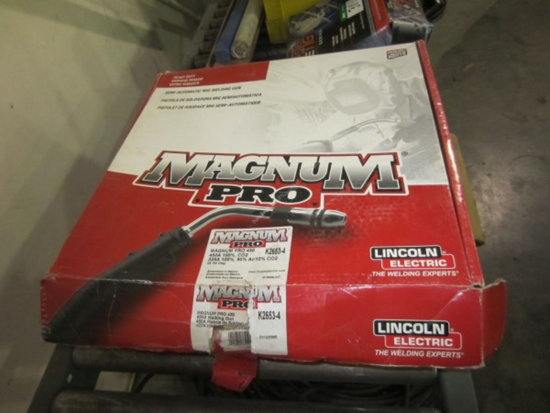 LINCOLN ELECTRIC MAGNUM PRO 450  WELDING GUN