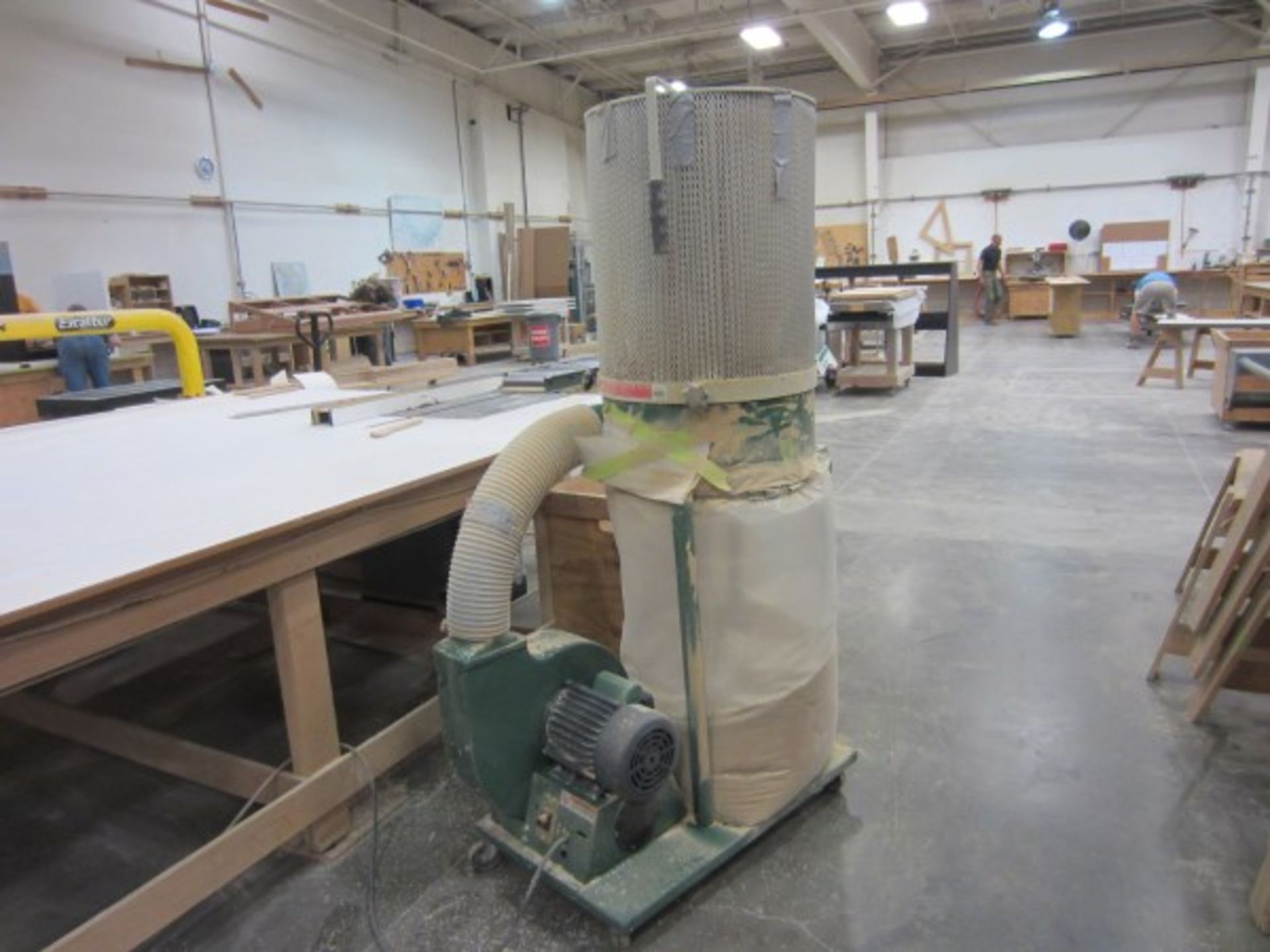 CANWOOD 1 BAG DUST COLLECTOR, MODEL DC002A, 240VÂ -Â NOTE: MUST STAY IN PLACE UNTIL AUG. 17TH!