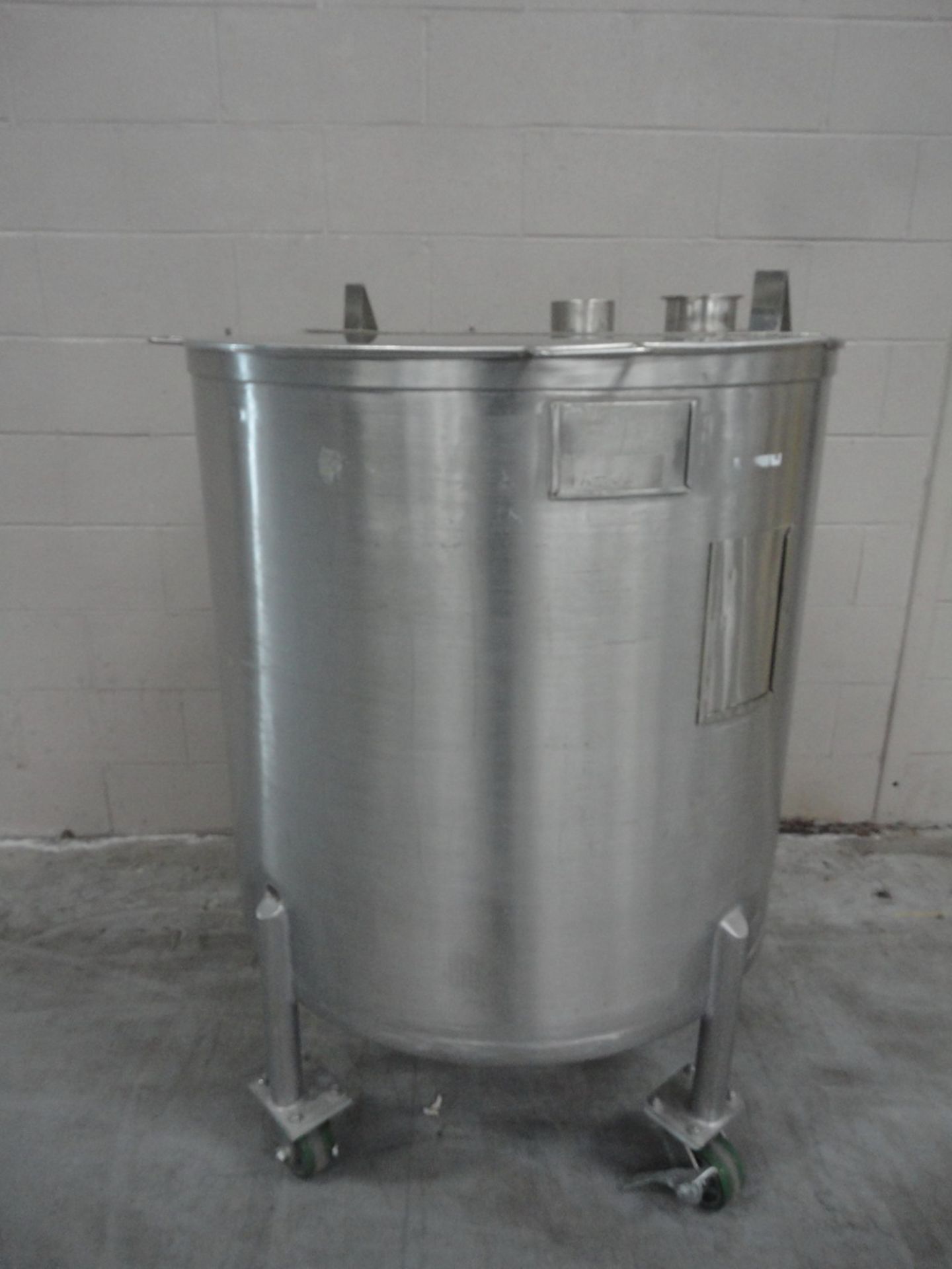 Stainless Steel 150 gallons portable tank with cover, 34" ID x 34" D