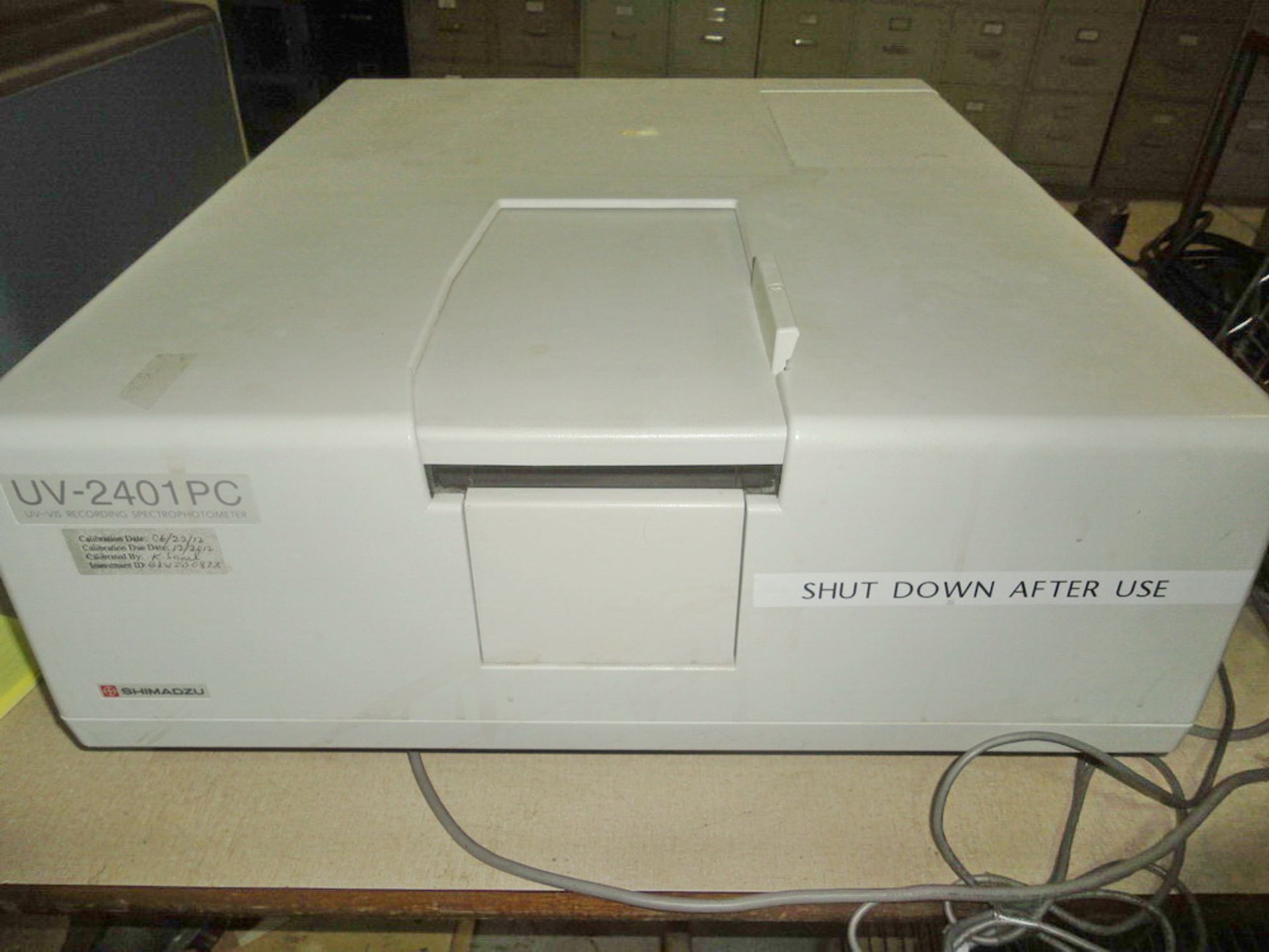 Shimadzu UV/VIS Spectrophotometer, Model UV2401 (PC) CAT 2062301-92, S/N A108.