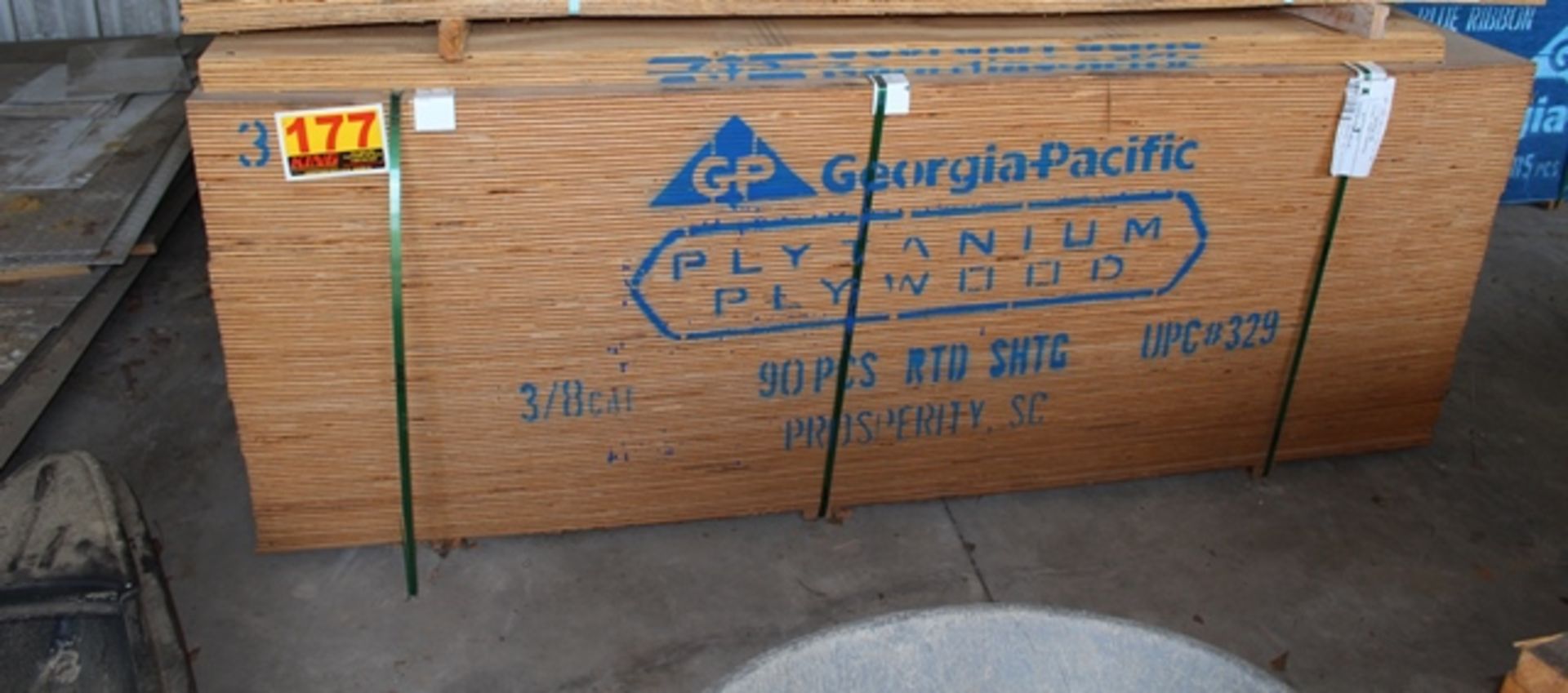 (1) Bundle - (90) Pcs. of 3/8" Plywood Sheating
