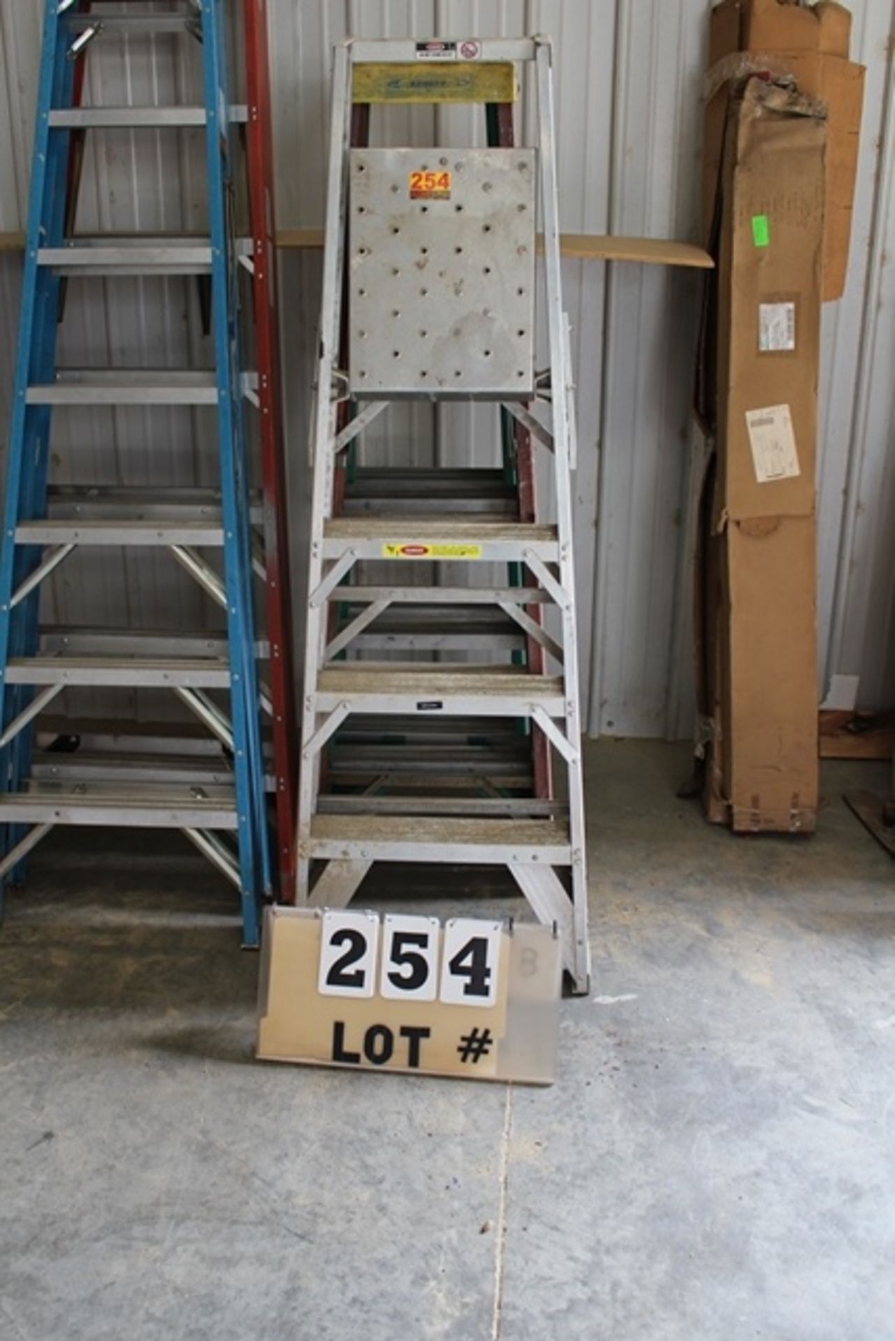 (4) Ladders - (1) Aluminum & (3) Werner 6'