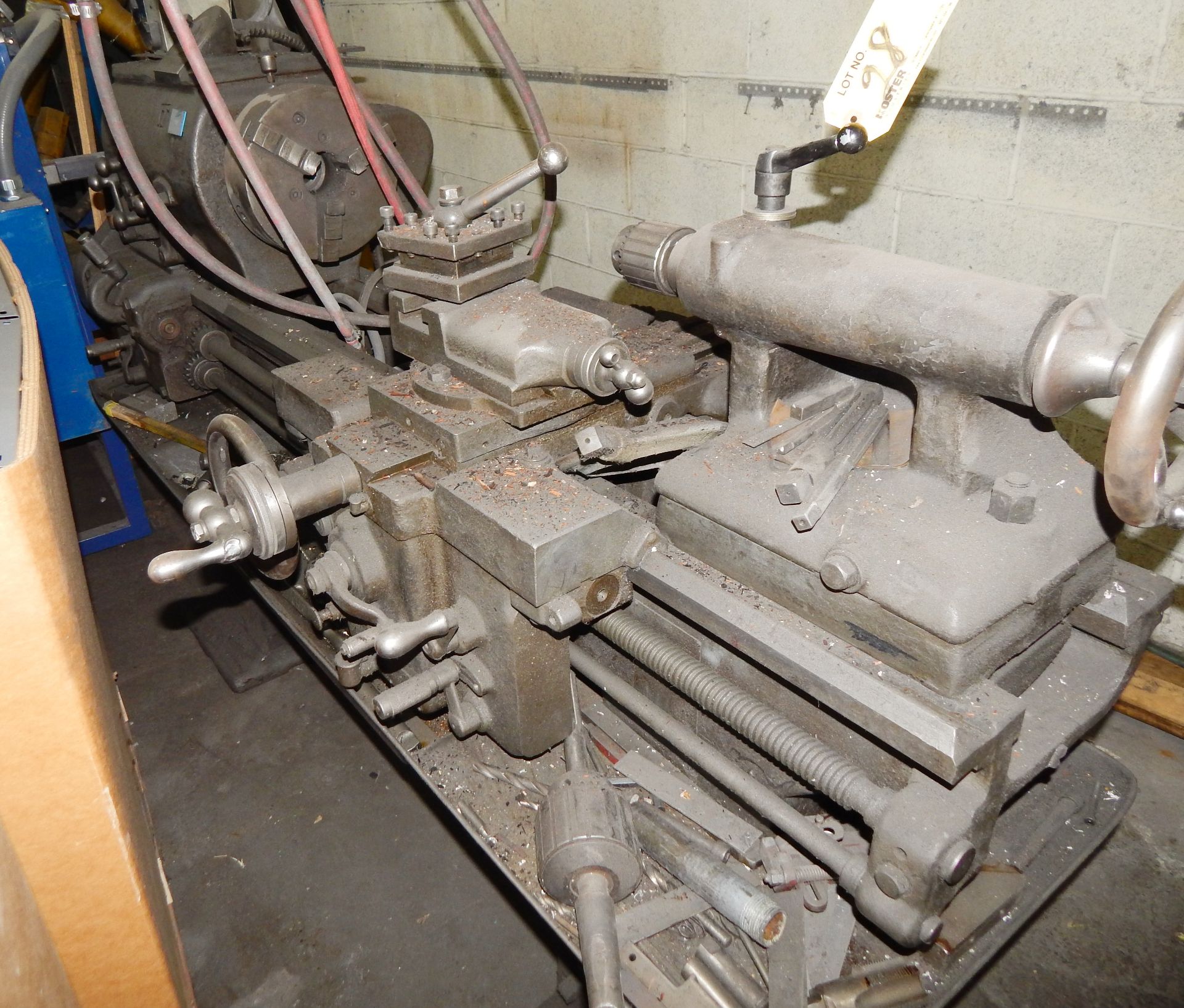 LEBLOND 17'' X 30'' GEARED HEAD ENGINE LATHE, WITH TAPER ATTACHMENT, 425 RPM, 3-JAW CHUCK, S/N: N/A