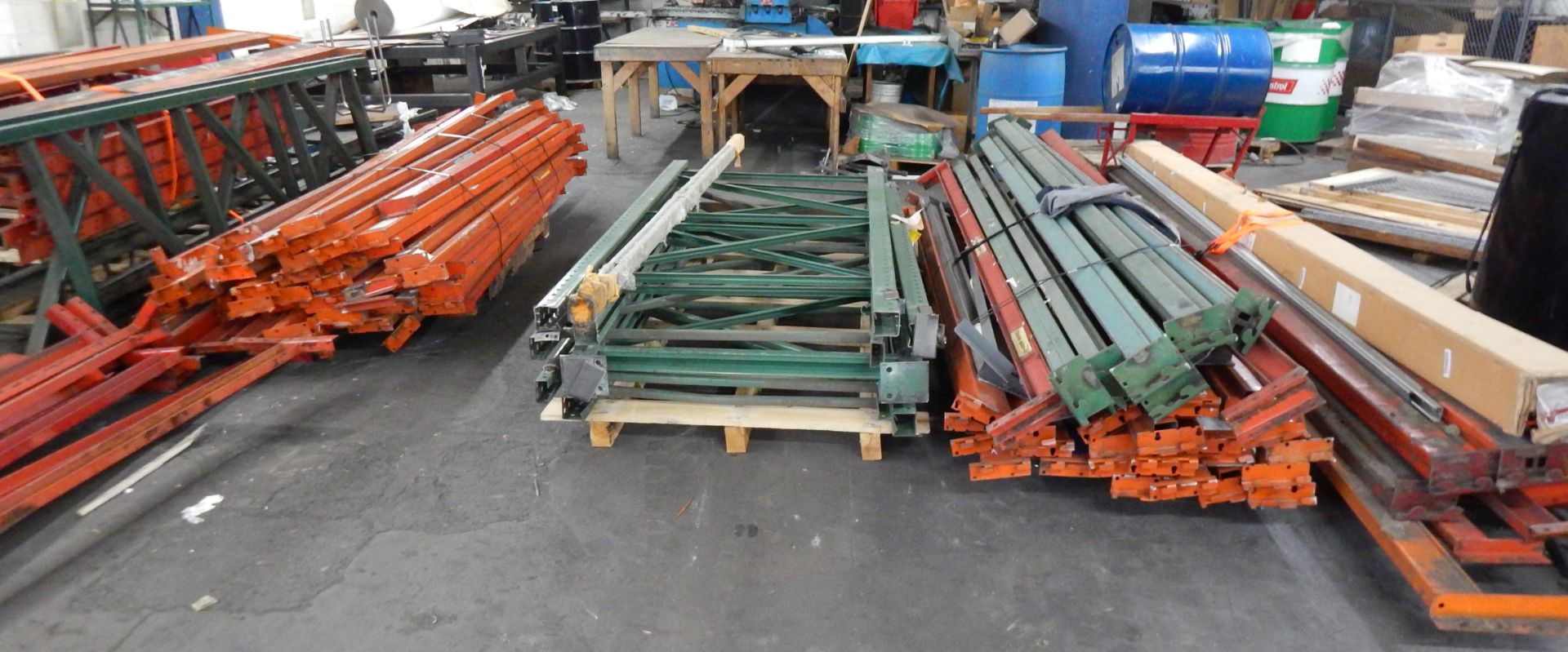 LARGE QUANTITY OF PALLET RACKING, APPROXIMATELY [50] UPRIGHTS & [100] CROSS NUMBERS - Image 2 of 3