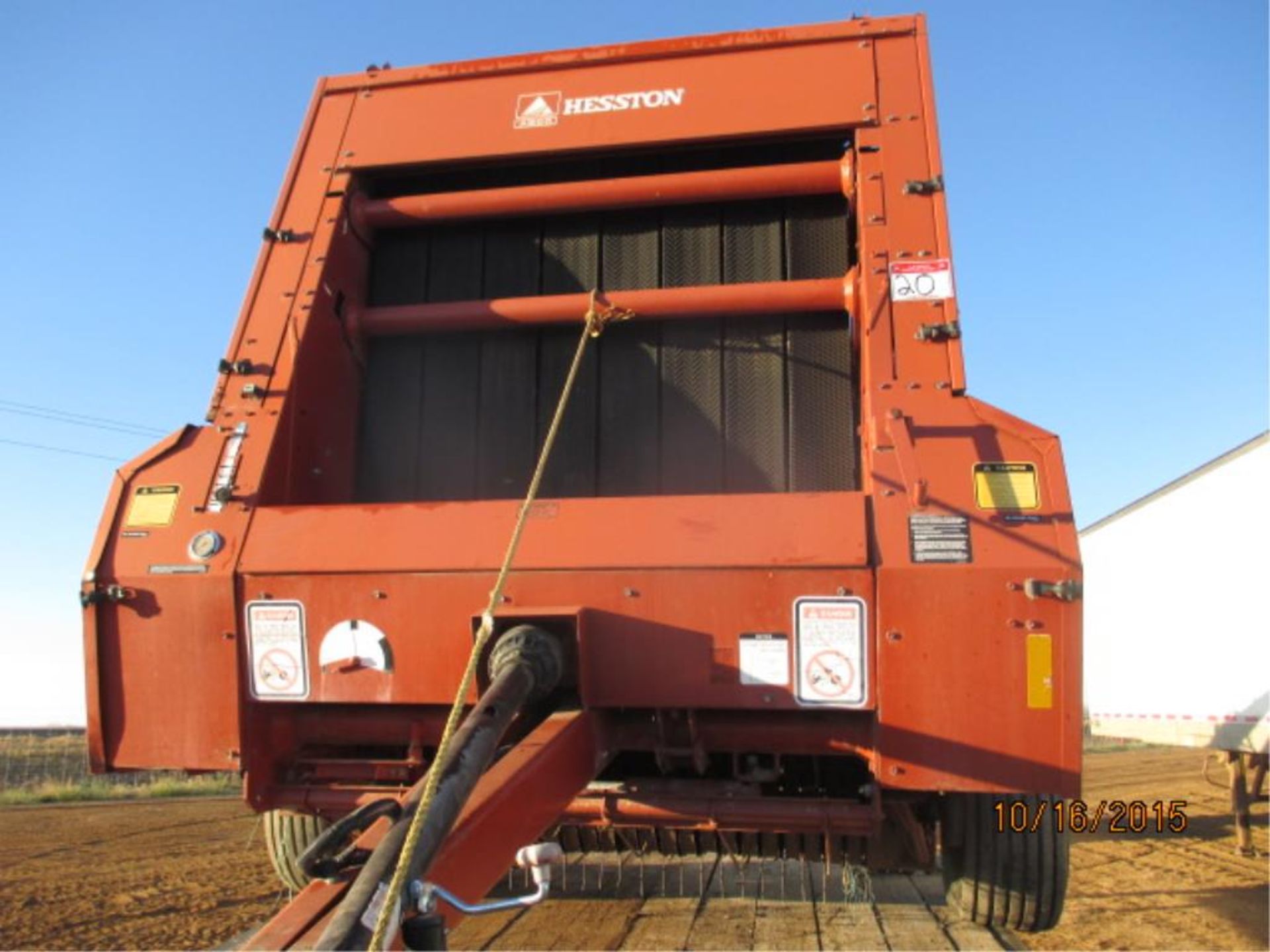 565A Hesston Hard Core Round Baler