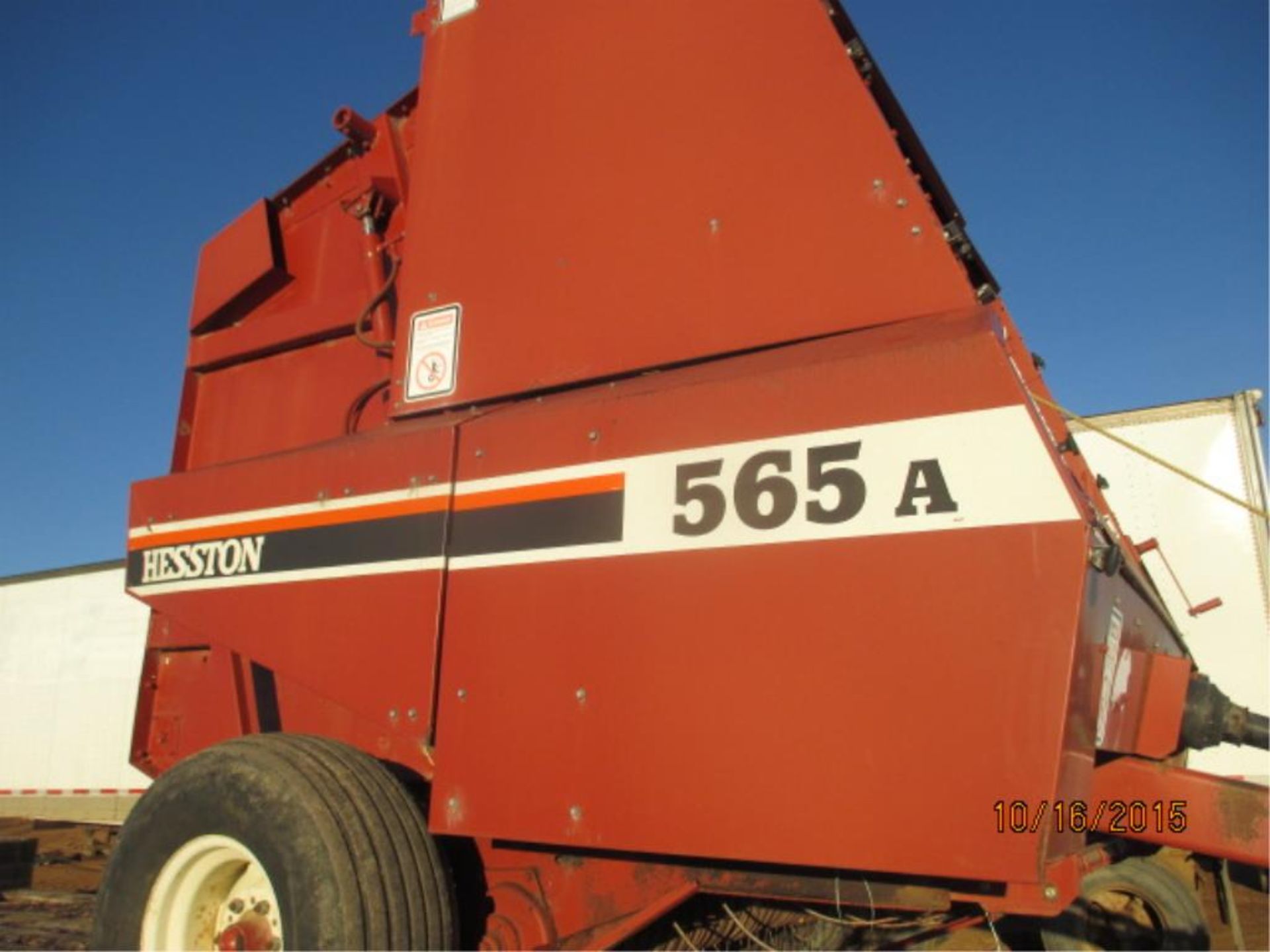 565A Hesston Hard Core Round Baler - Image 3 of 4