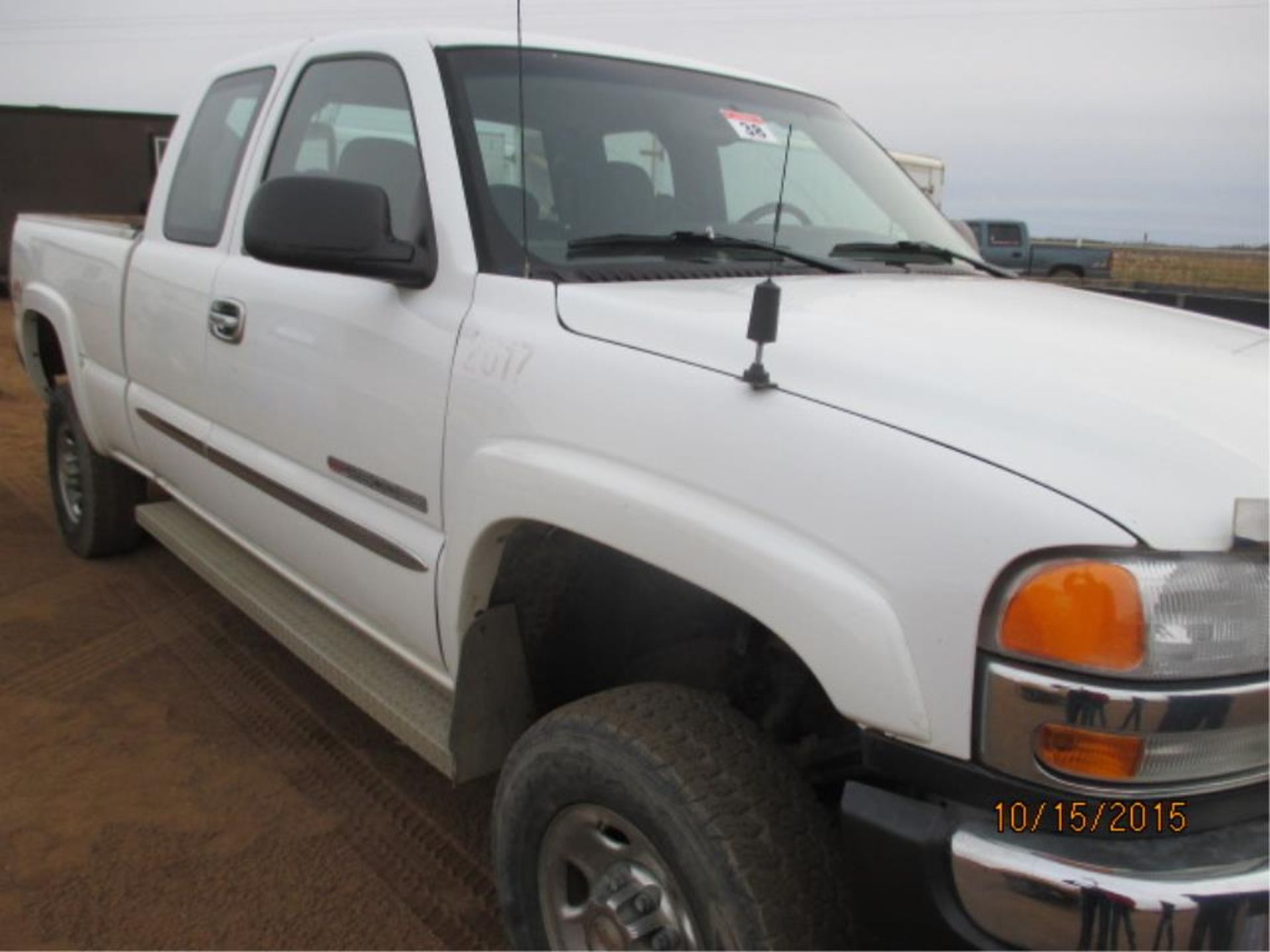 2006 GMC 2500 Ext/Cab, S/B, 4X4 266,799kms, VIN 1GTHK29U16E178400 - Image 2 of 4