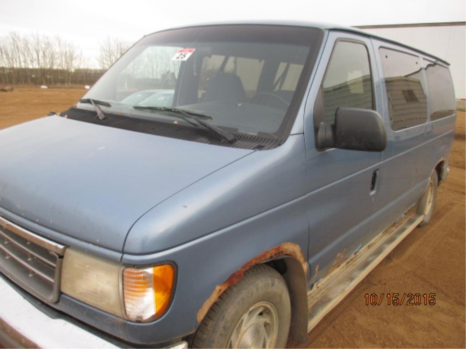 1994 Ford Clubwagon XLT Van 12 Passenger 335,475 kms (Motor Issues,  Possibly Gas Pump) VIN - Image 2 of 3