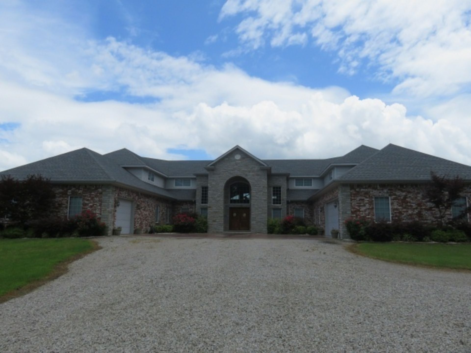 Real Estate AUCTIONTHURSDAY JULY 23 â€“ 11:00 a.m.1520 Citadel Bluff Trail, Cecil, ARDirections: - Image 11 of 43