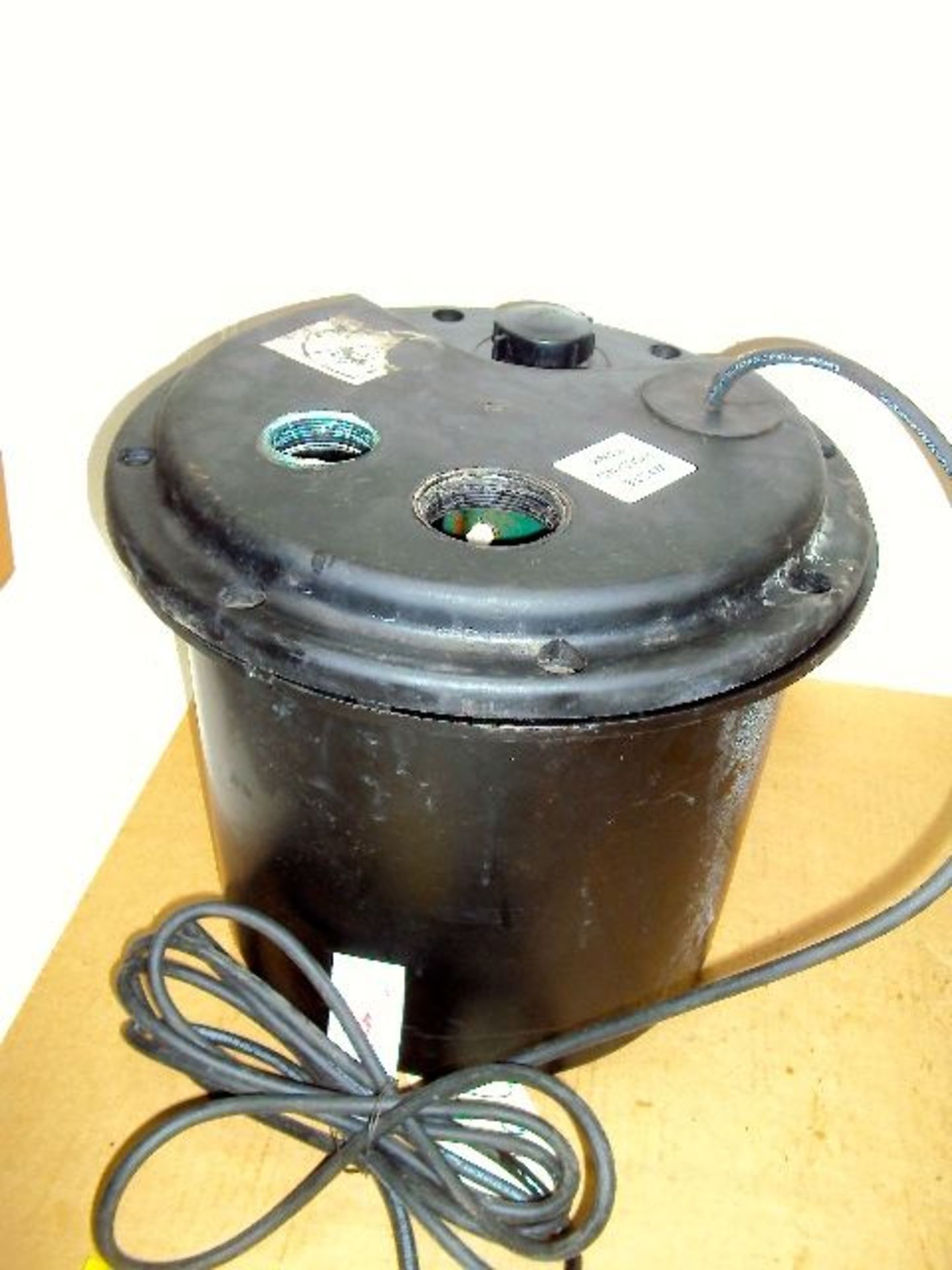 Zoeller M98-B Sump Pump and Holding Tank /291 - Image 7 of 7