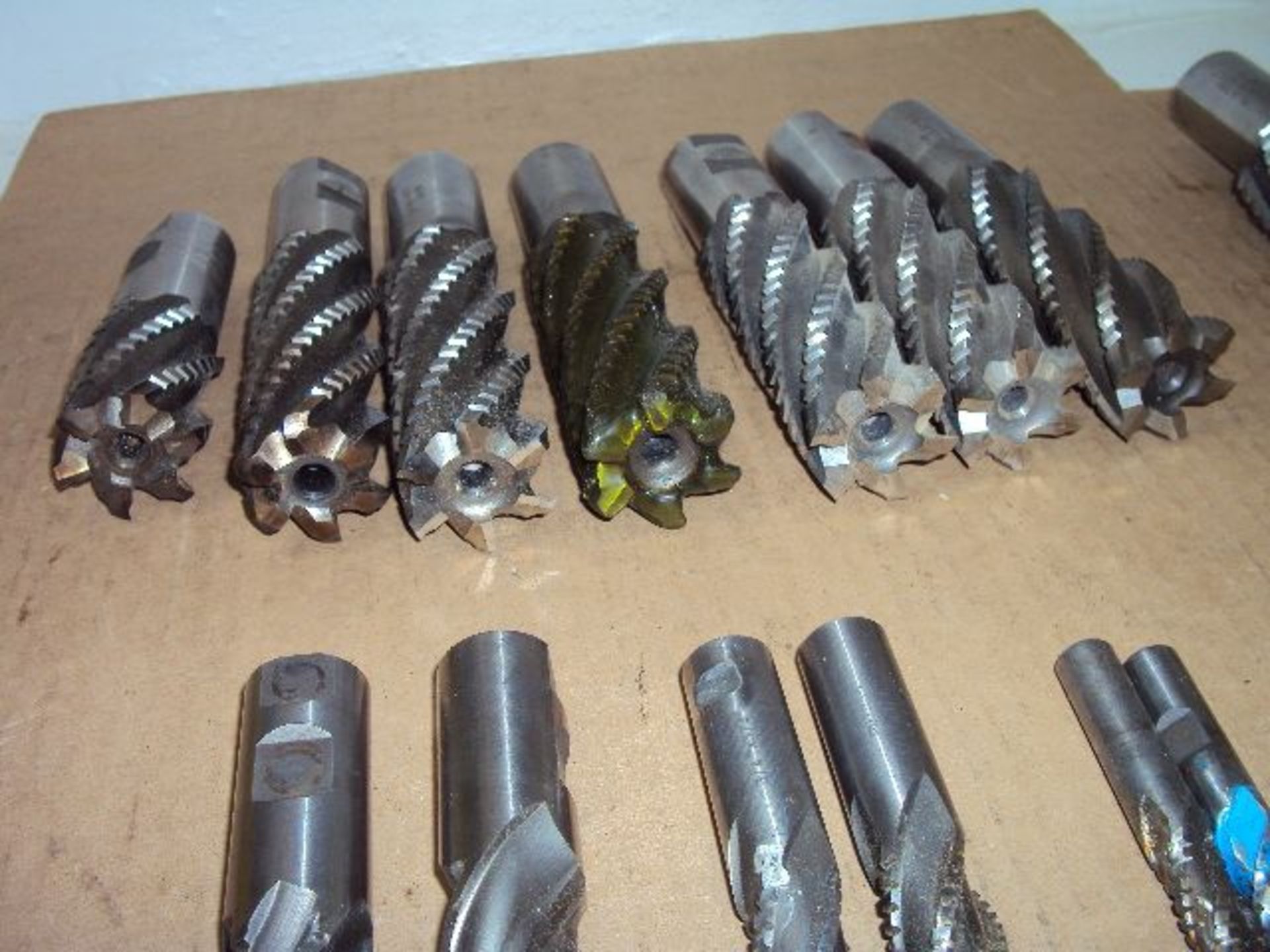 (16) Assorted HSS Roughing End Mills (3) 2”, (7) 1-1/2”, (2) 1”, (2) 3/4”, (2) 1/2” - Image 6 of 7