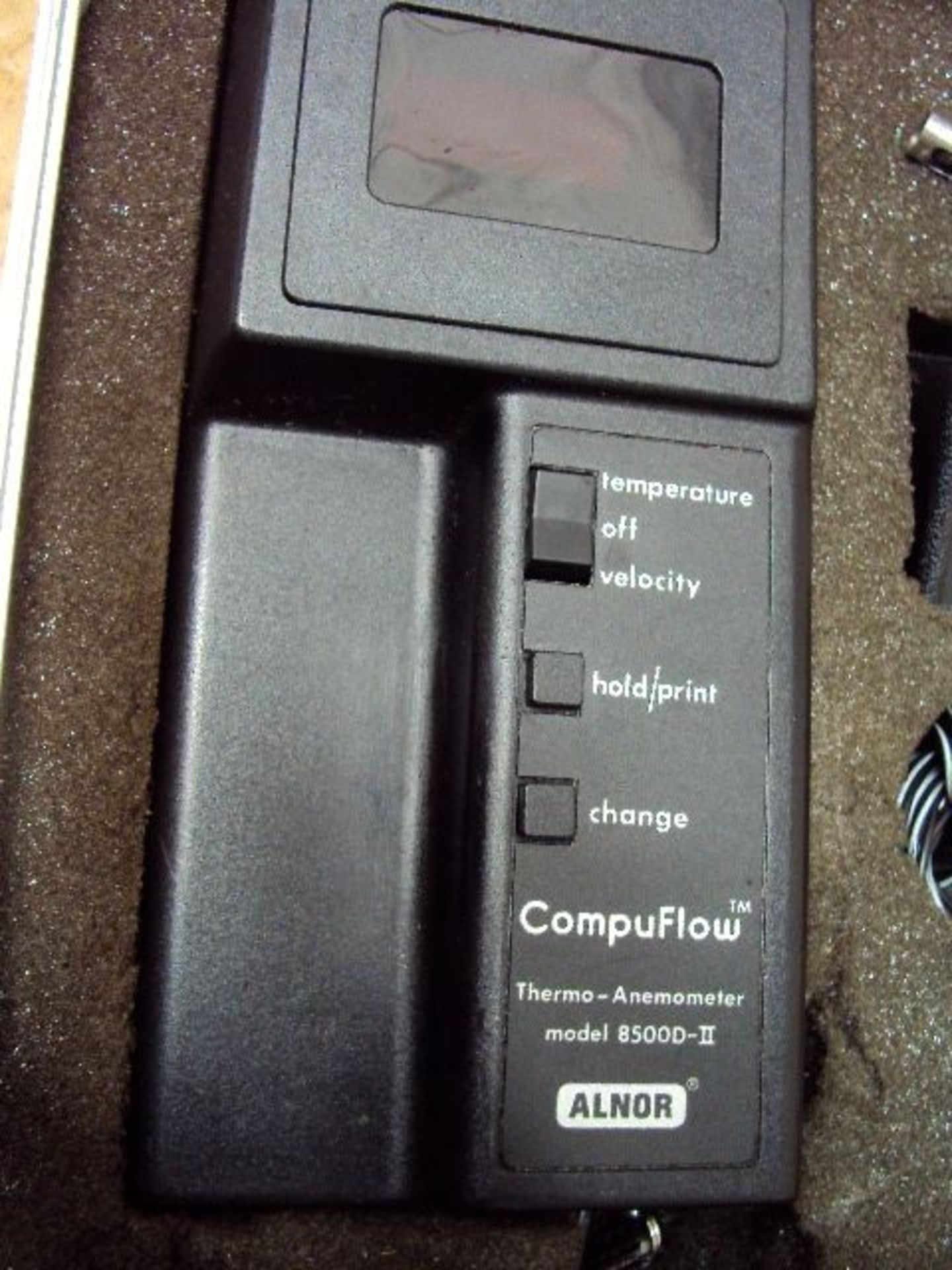 Alnor Model 8500D-II Compuflow Thermo Anemometer w/Charger & Wand in Padded Case - No Batteries /248 - Image 3 of 5